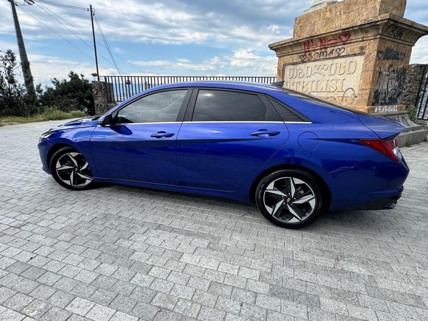 Hyundai Elantra 2022 — photo 2