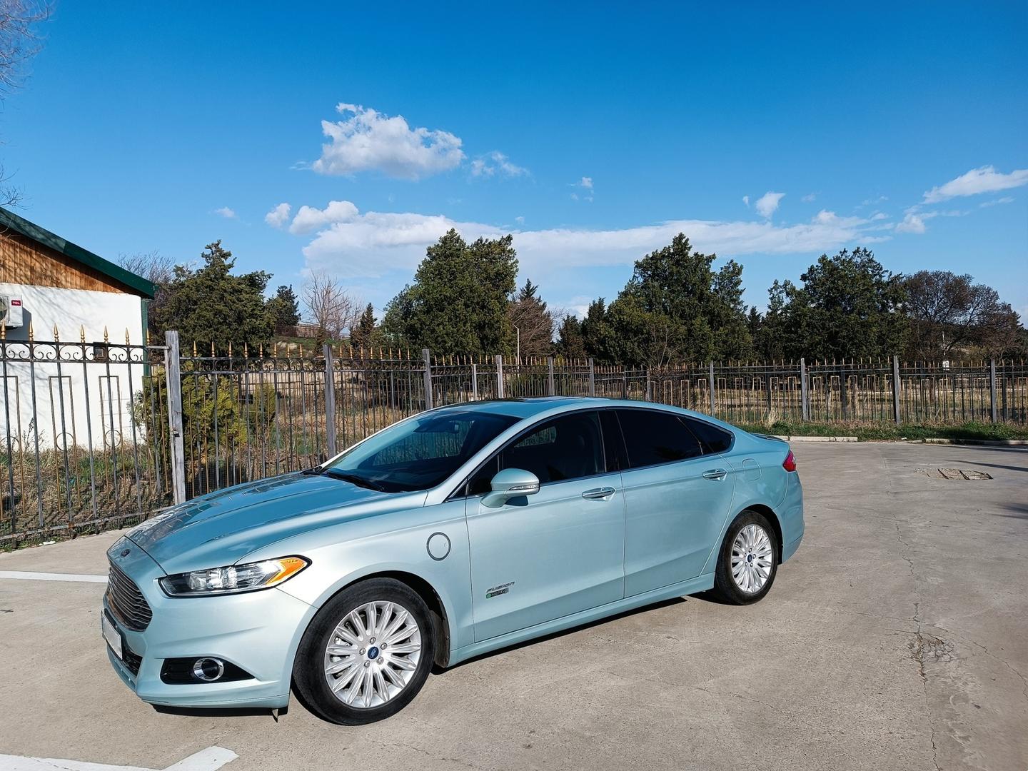 Ford Fusion 2013 — photo 2