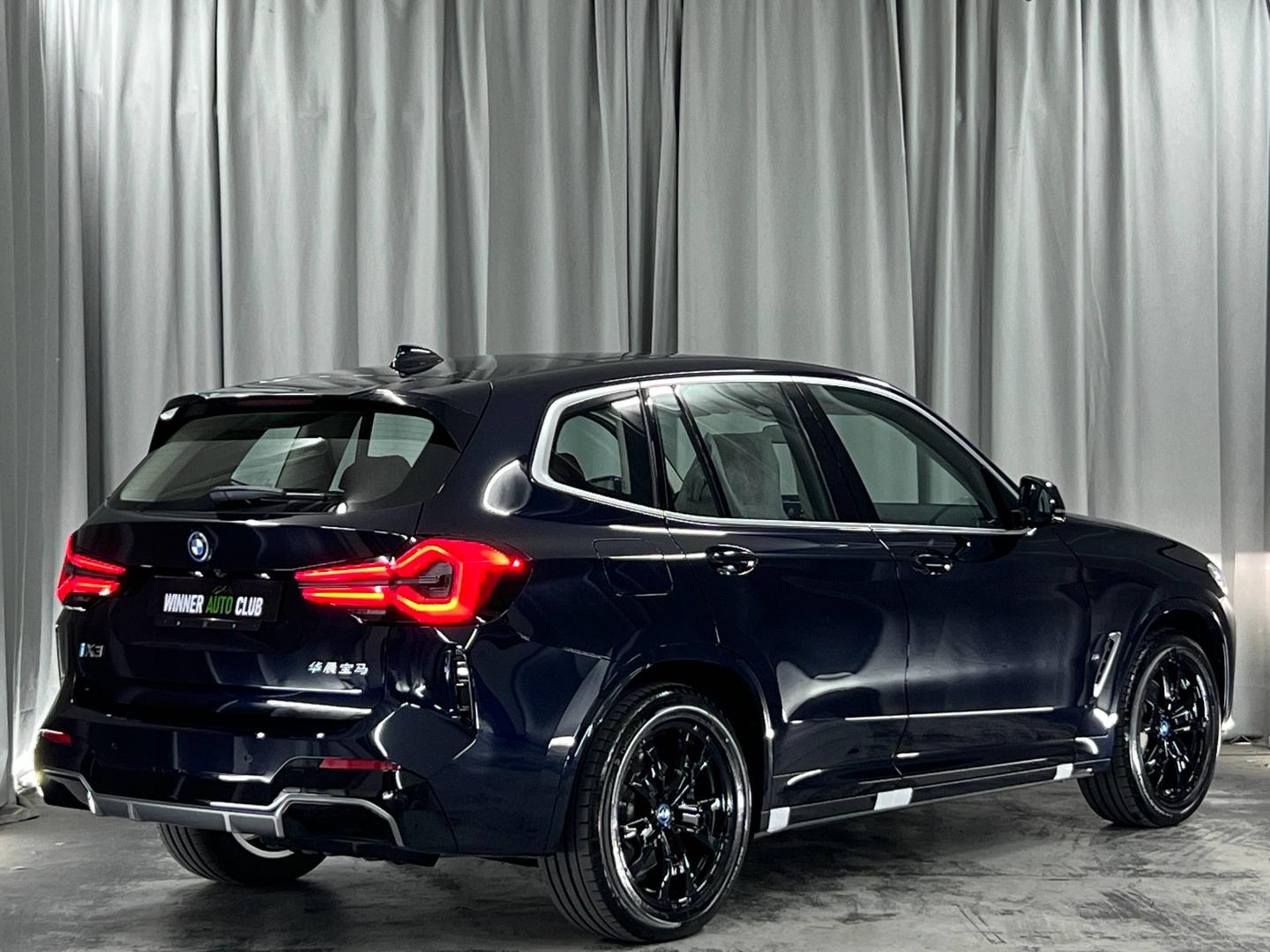 BMW iX3 2025 — photo 2