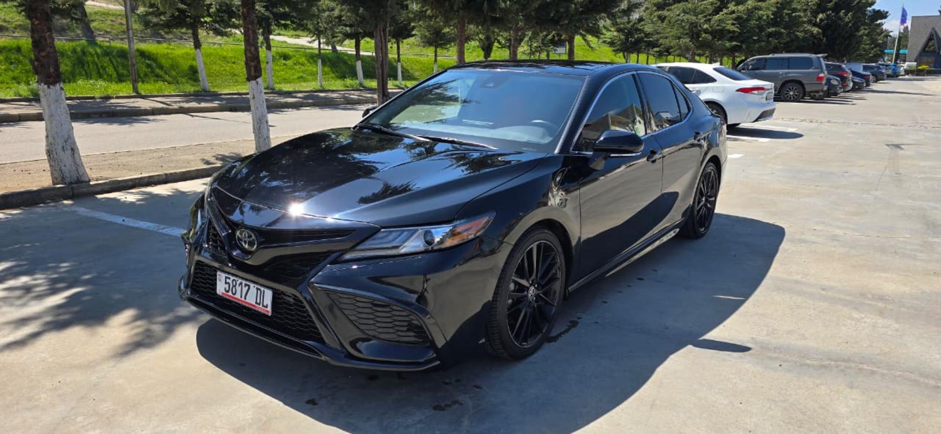 Toyota Camry 2020 — photo 2