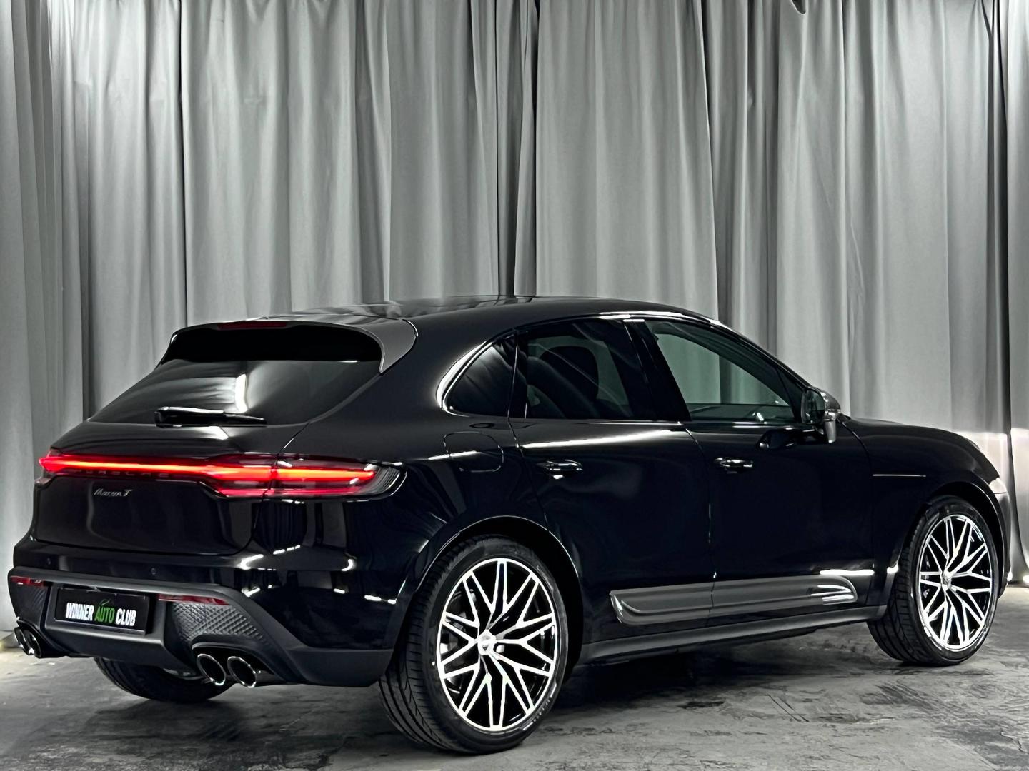 Porsche Macan 2026 — photo 2