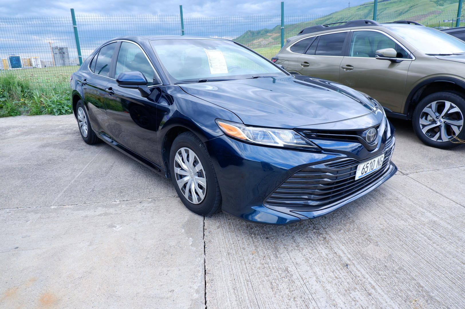 Toyota Camry 2018 — photo 2