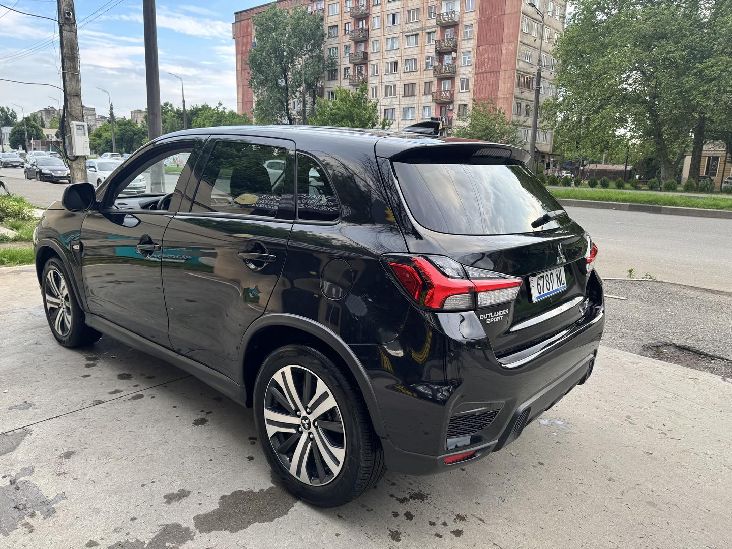 Mitsubishi Outlander Sport 2024 — photo 2