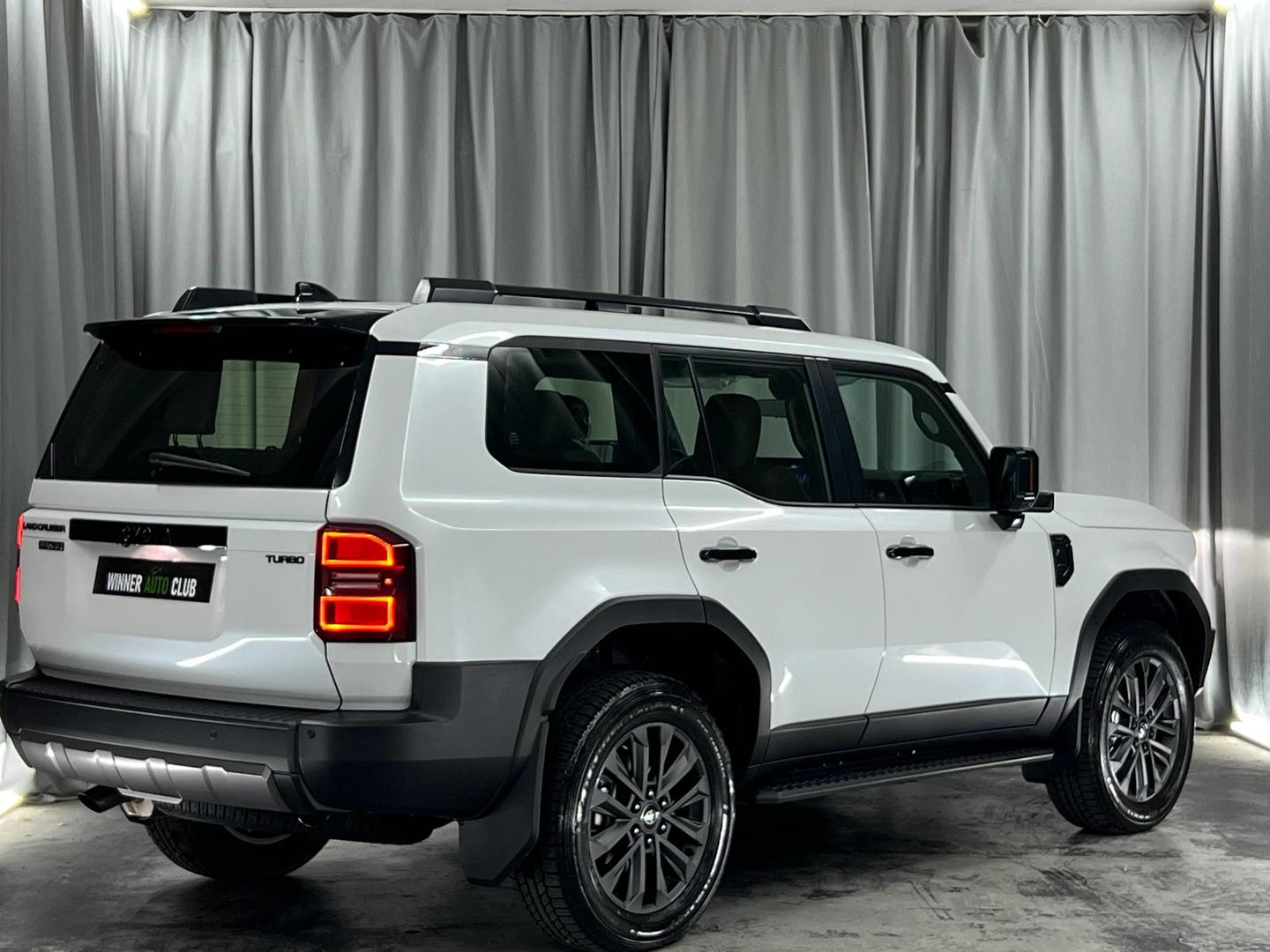 Toyota Land Cruiser Prado 2026 — photo 2