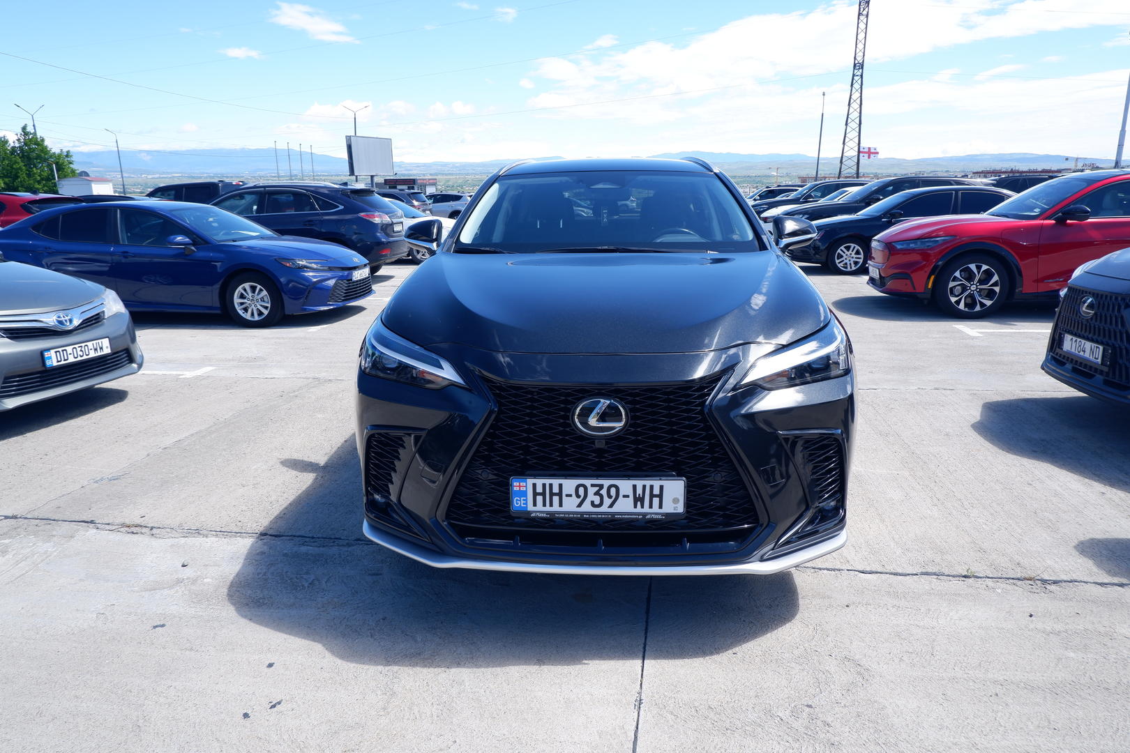 Lexus NX 250 2023 — photo 2