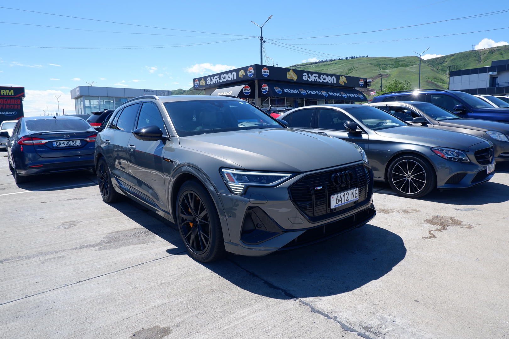 Audi e-tron 2023 — photo 2