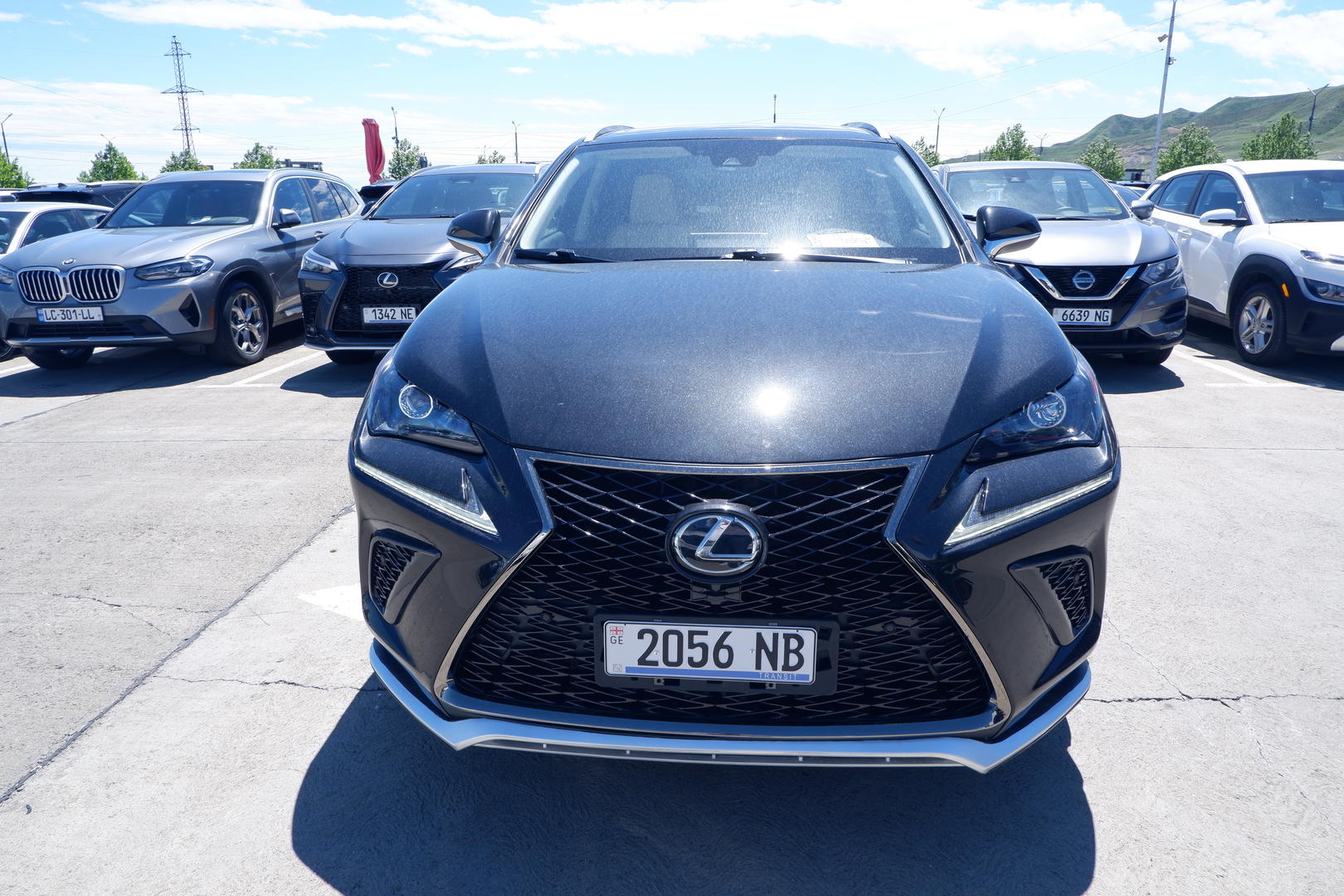 Lexus NX 300 2018 — photo 2