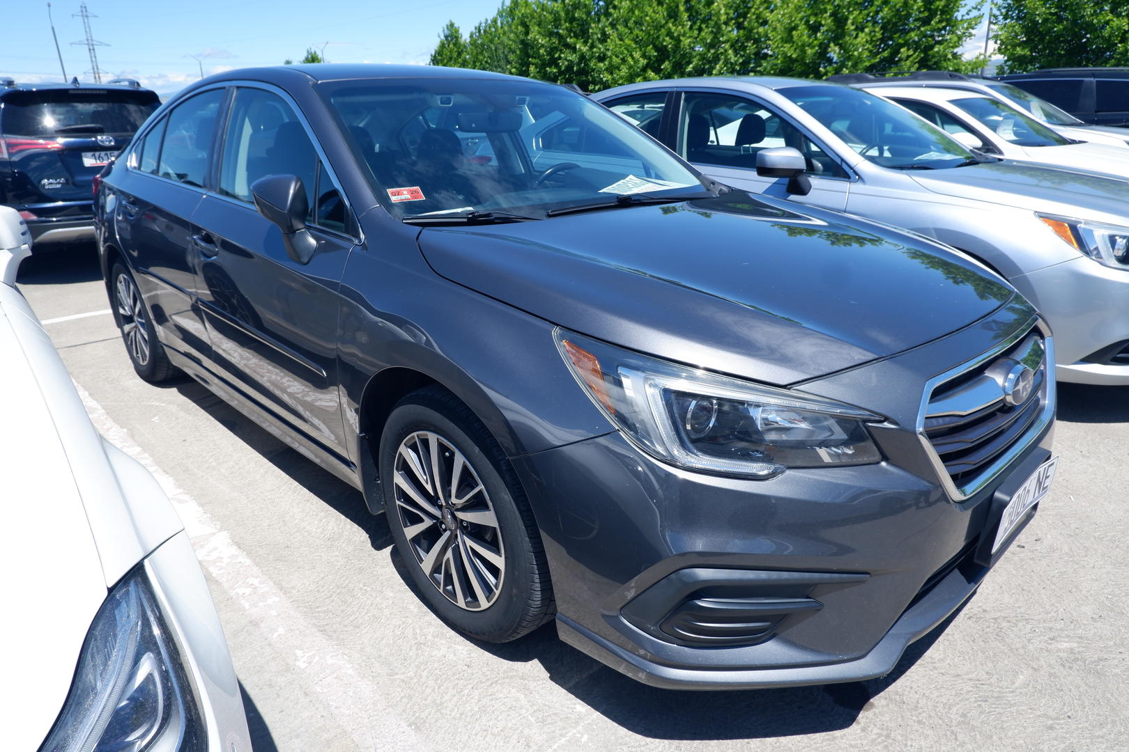 Subaru Legacy 2018 — photo 2