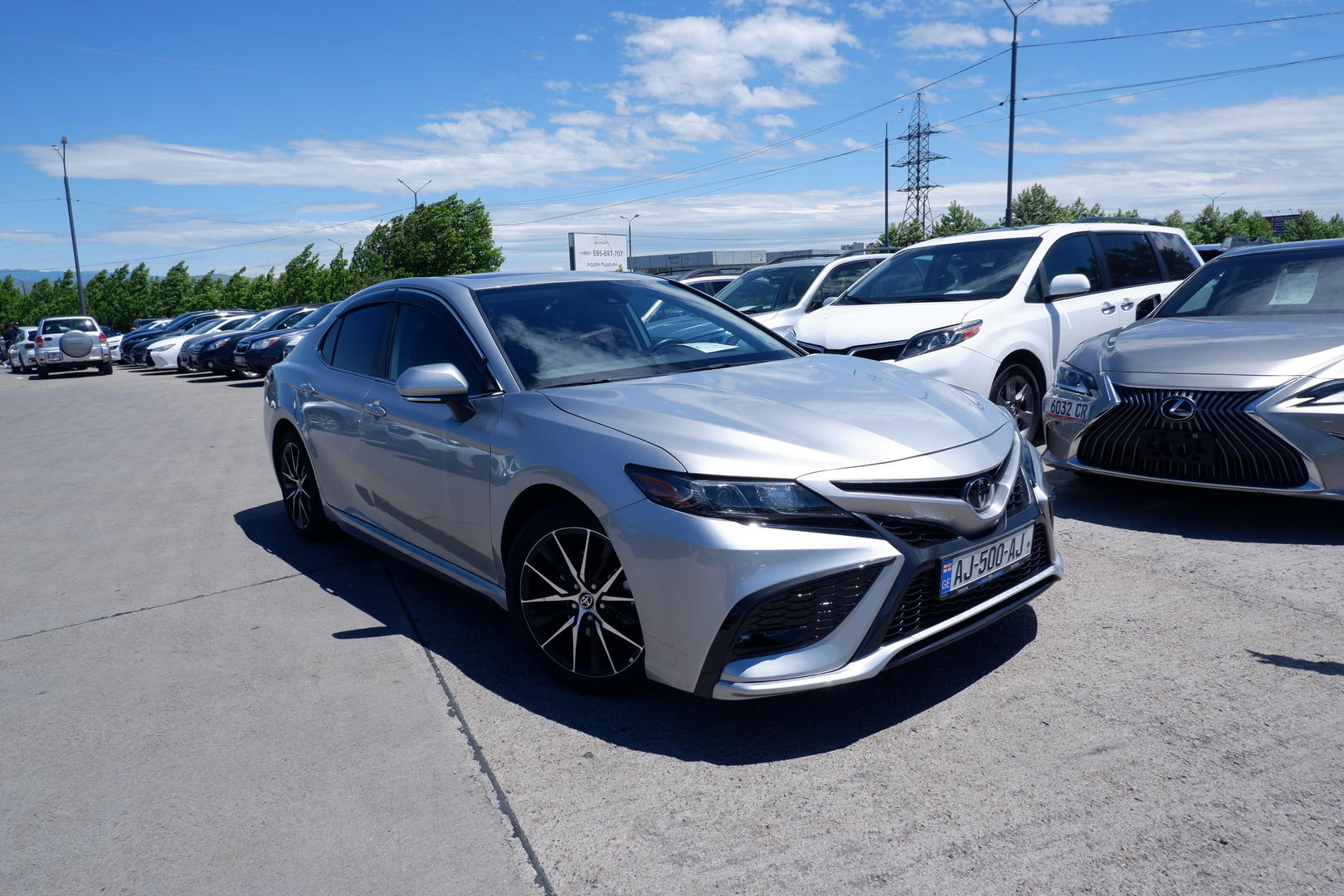 Toyota Camry 2024 — photo 2