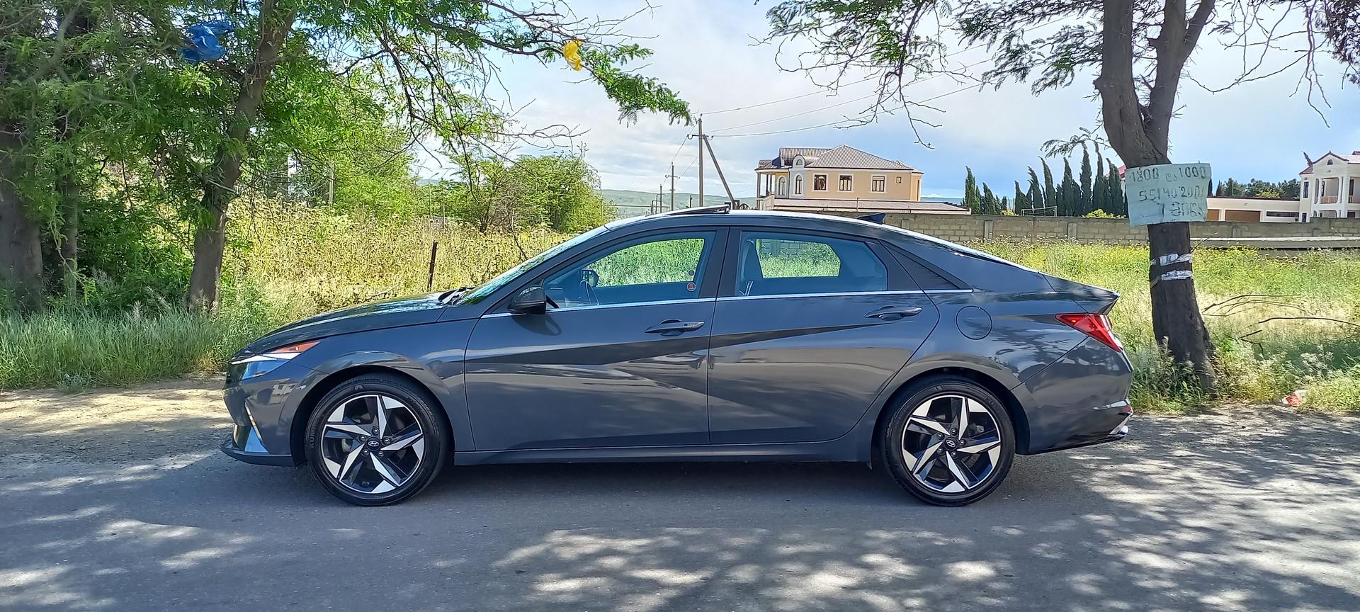Hyundai Elantra 2023 — photo 2