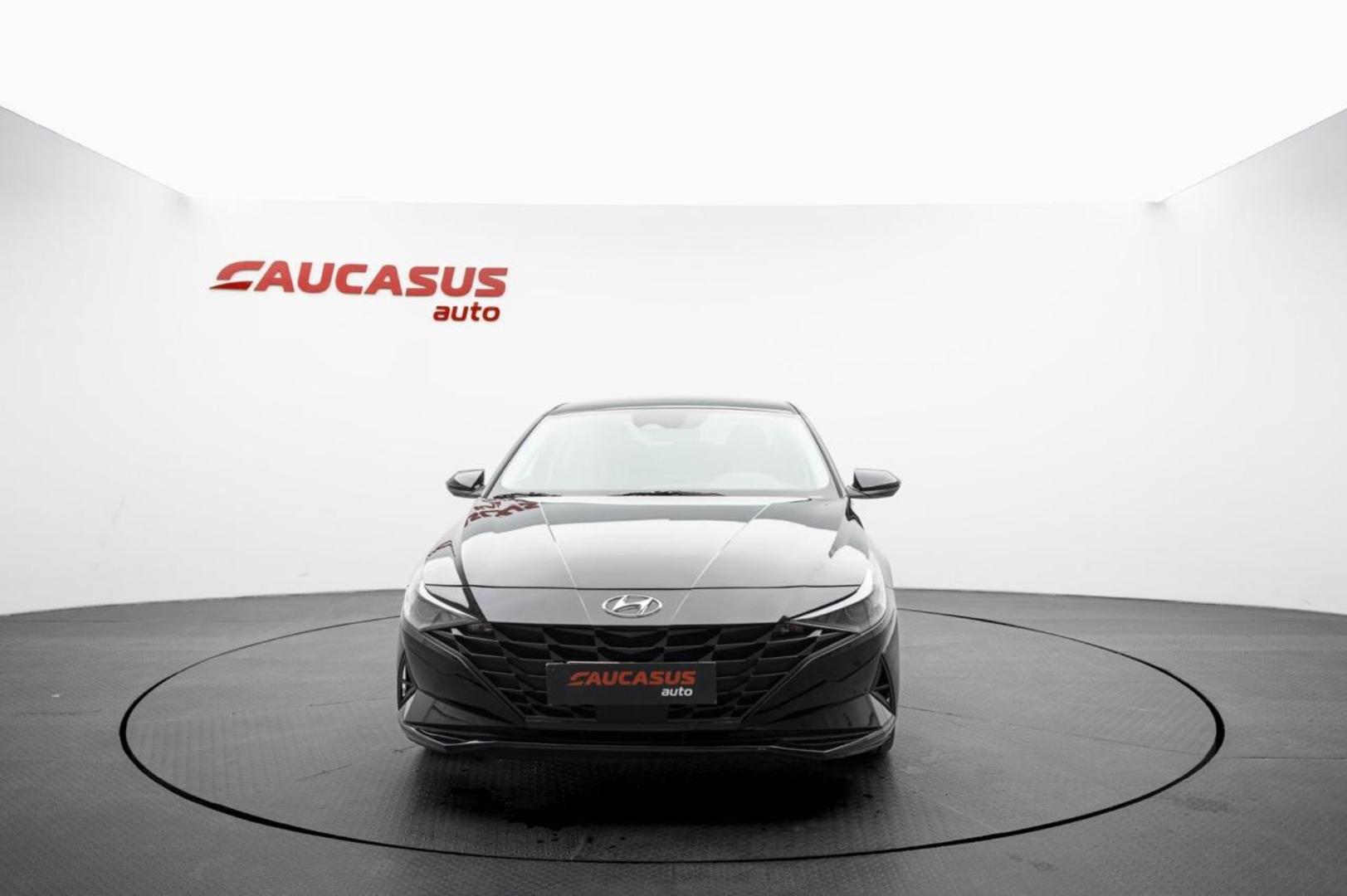Hyundai Elantra 2023 — photo 2
