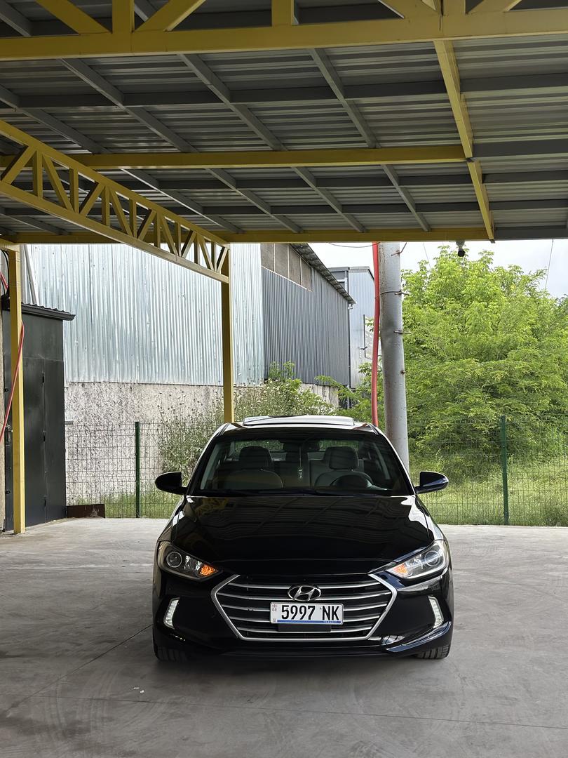 Hyundai Elantra 2018 — photo 2