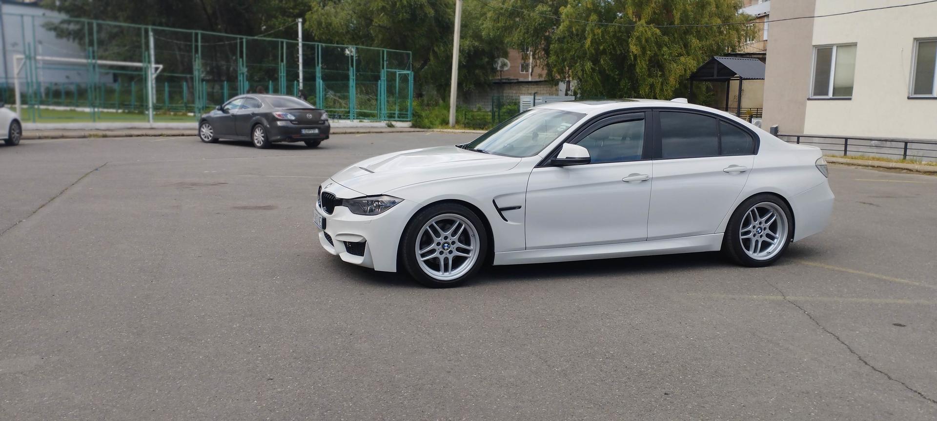 BMW 320