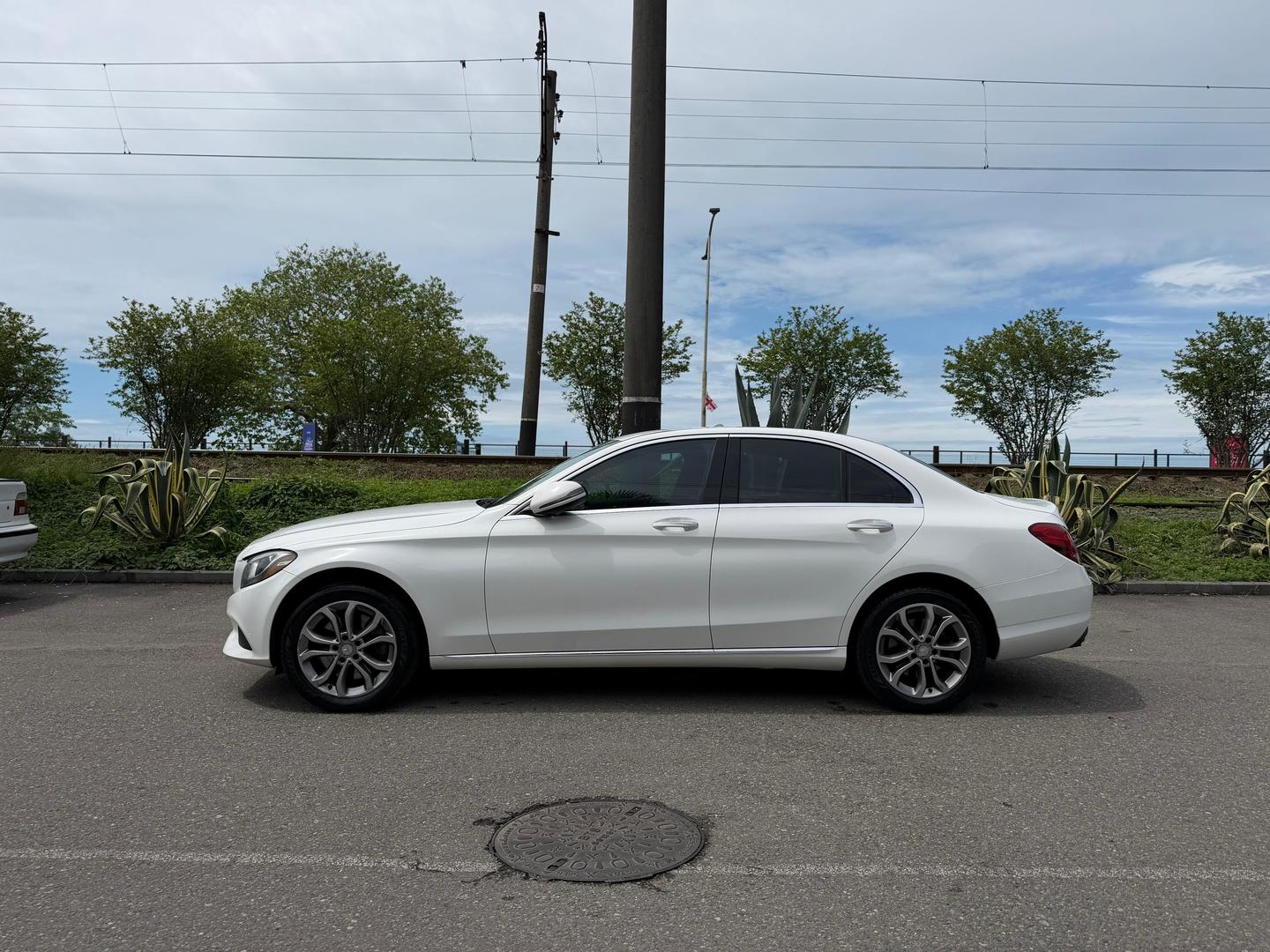 Mercedes-Benz C 300 2015 — photo 2