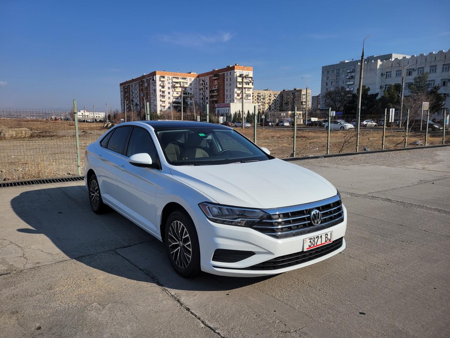 Volkswagen Jetta 2020 — photo 2