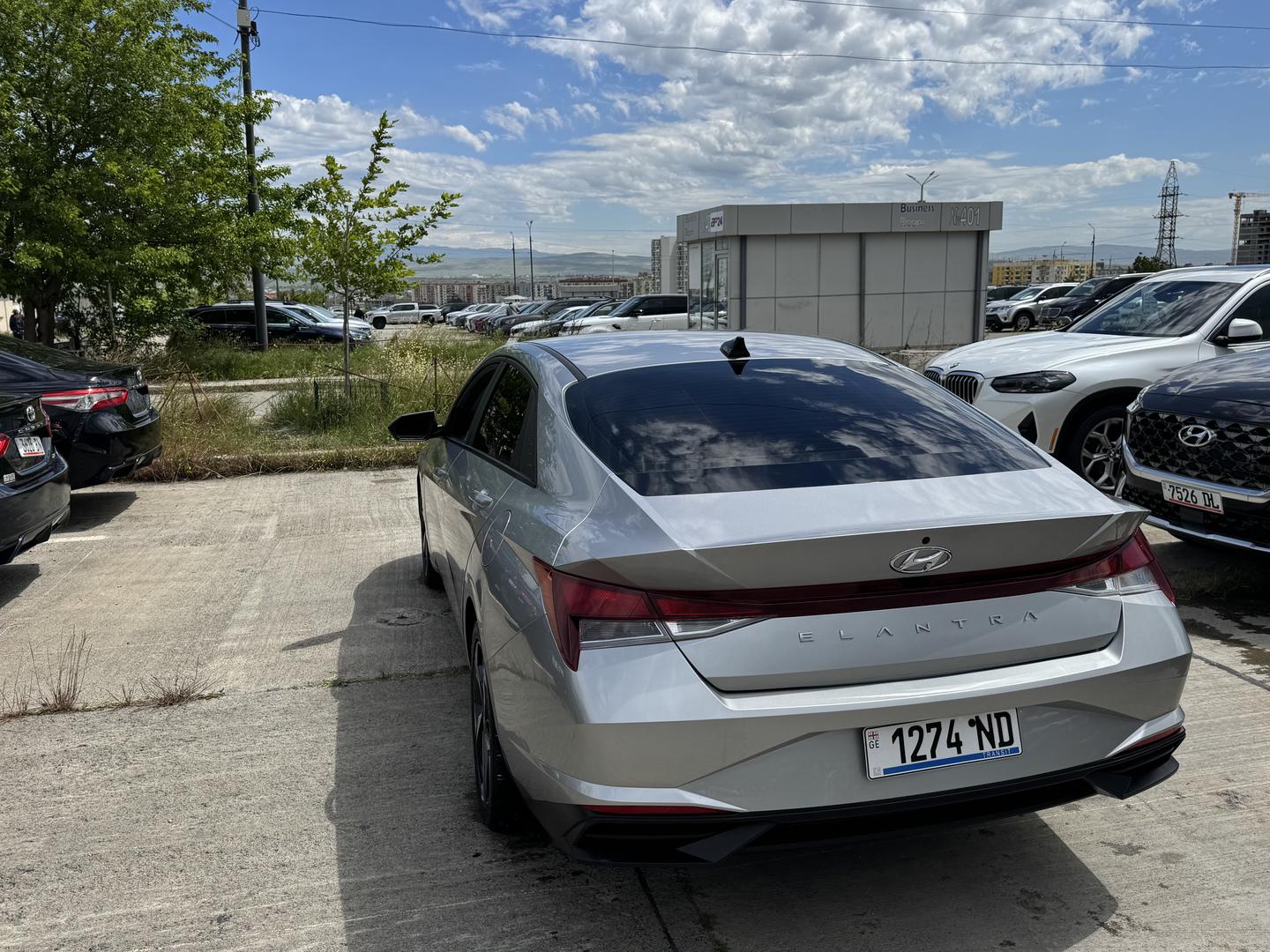 Hyundai Elantra 2023 — photo 2