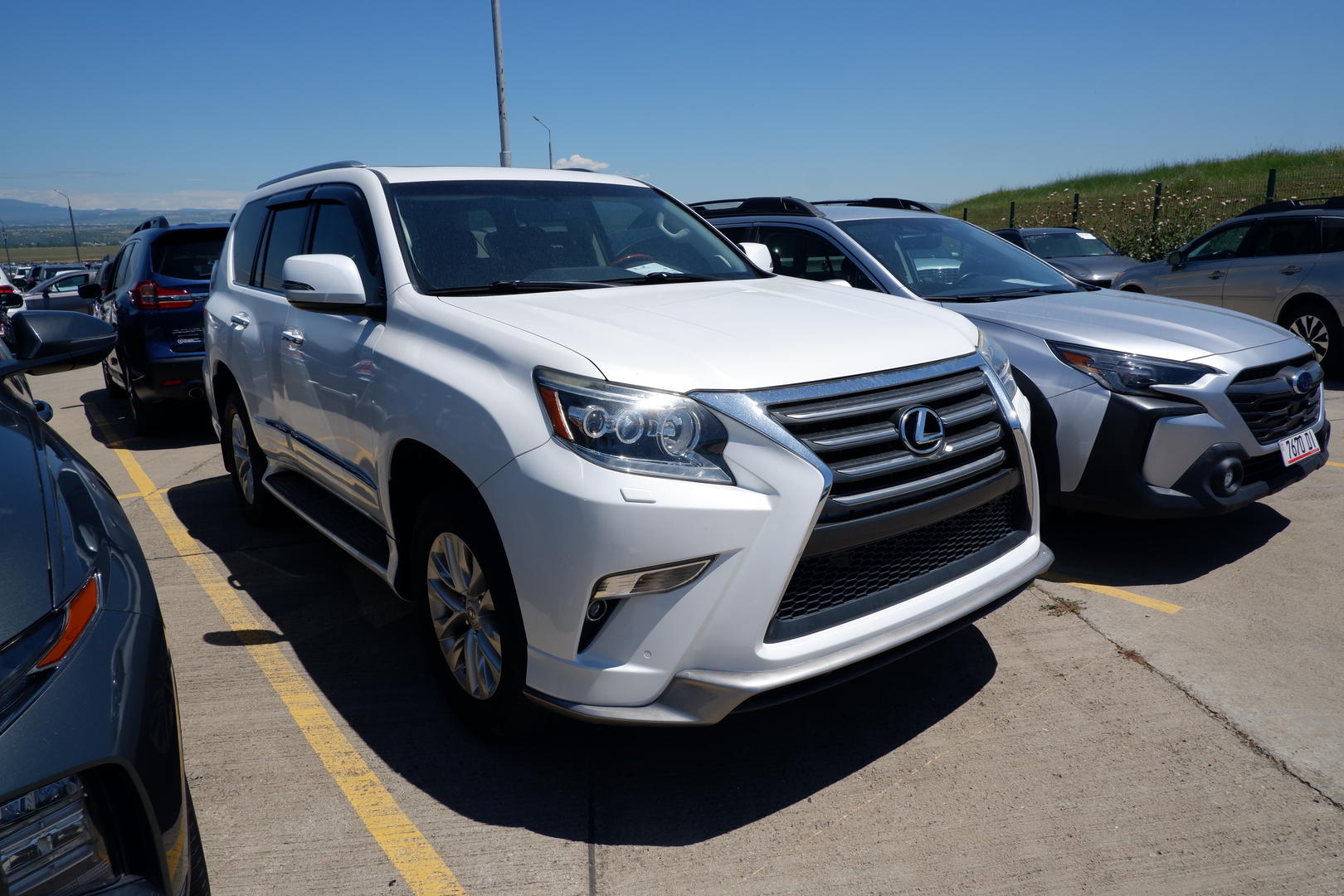 Lexus GX 460 2016 — photo 2