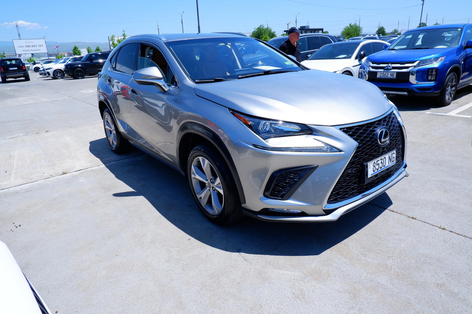 Lexus NX 200 2017 — photo 2