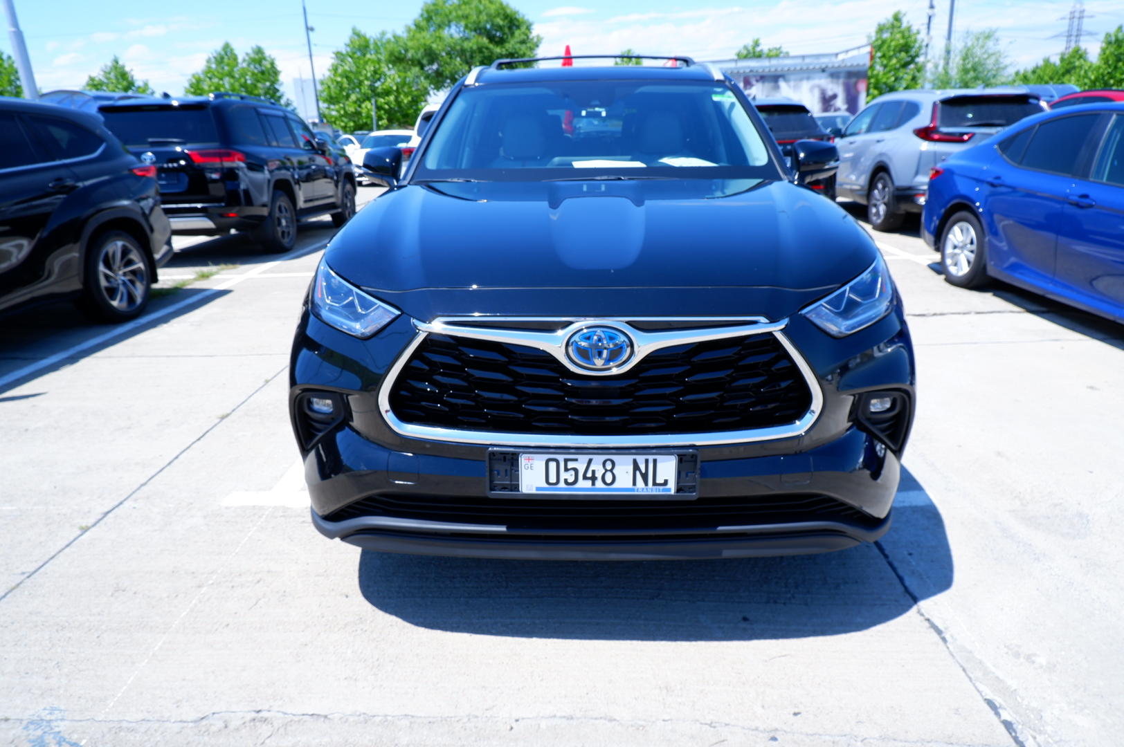 Toyota Highlander 2023 — photo 2