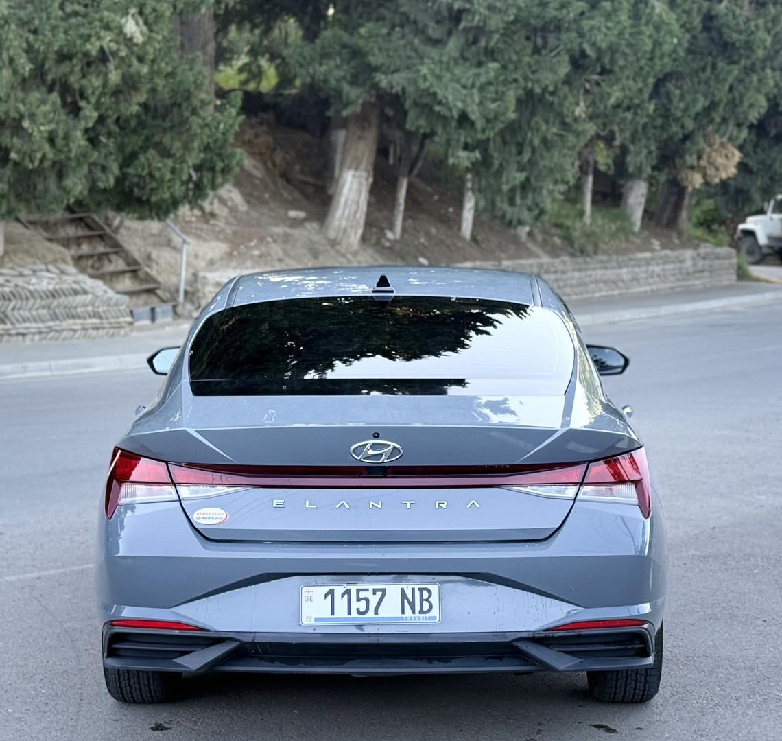 Hyundai Elantra 2021 — photo 2