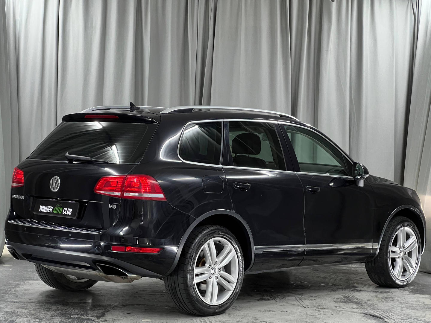 Volkswagen Touareg 2012 — photo 2