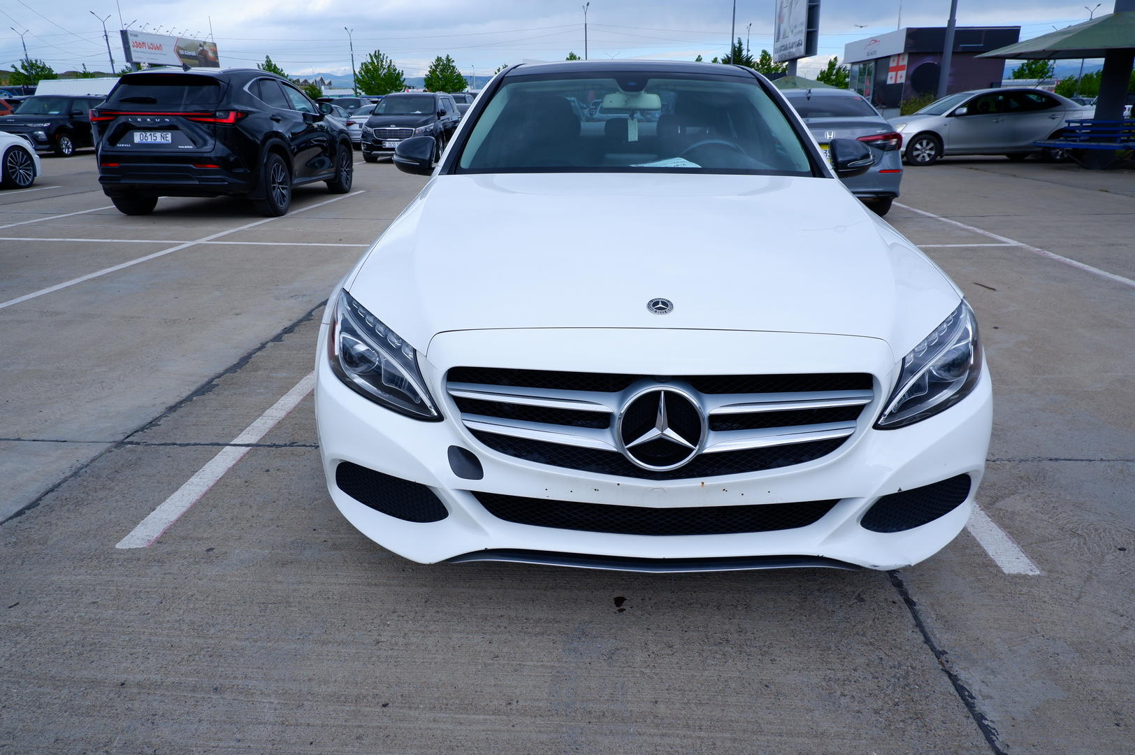 Mercedes-Benz C 300 2018 — photo 2