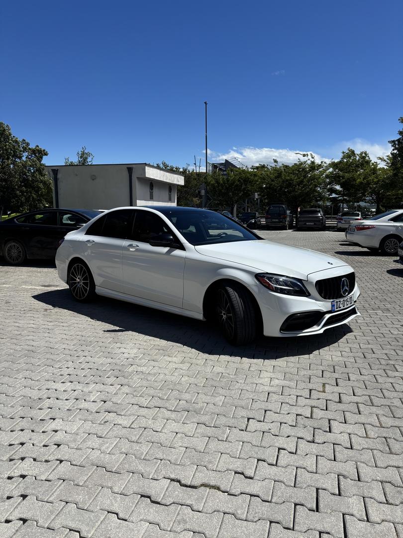 Mercedes-Benz C 300 AMG 2019 — photo 2
