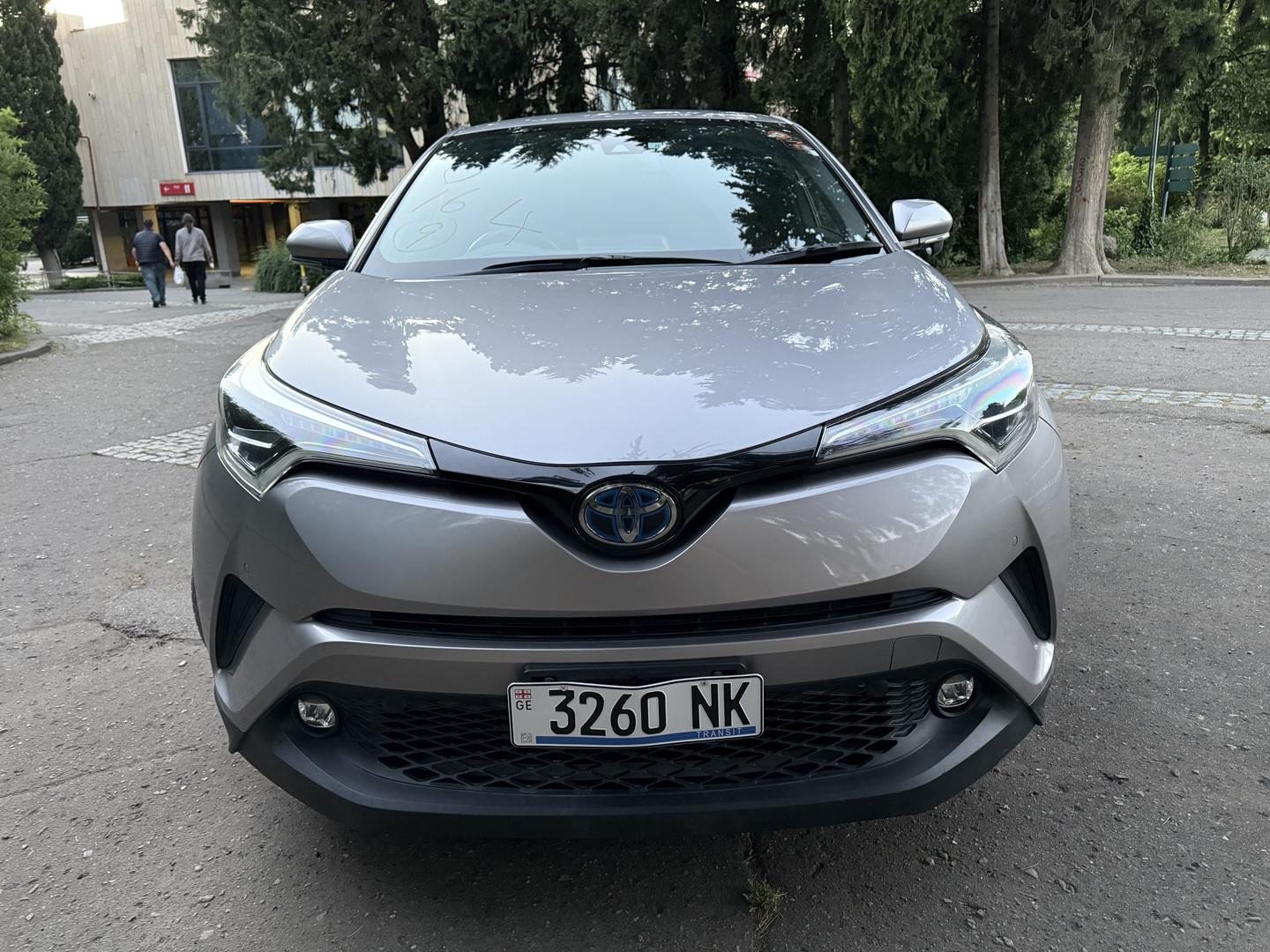 Toyota C-HR 2027 — photo 2