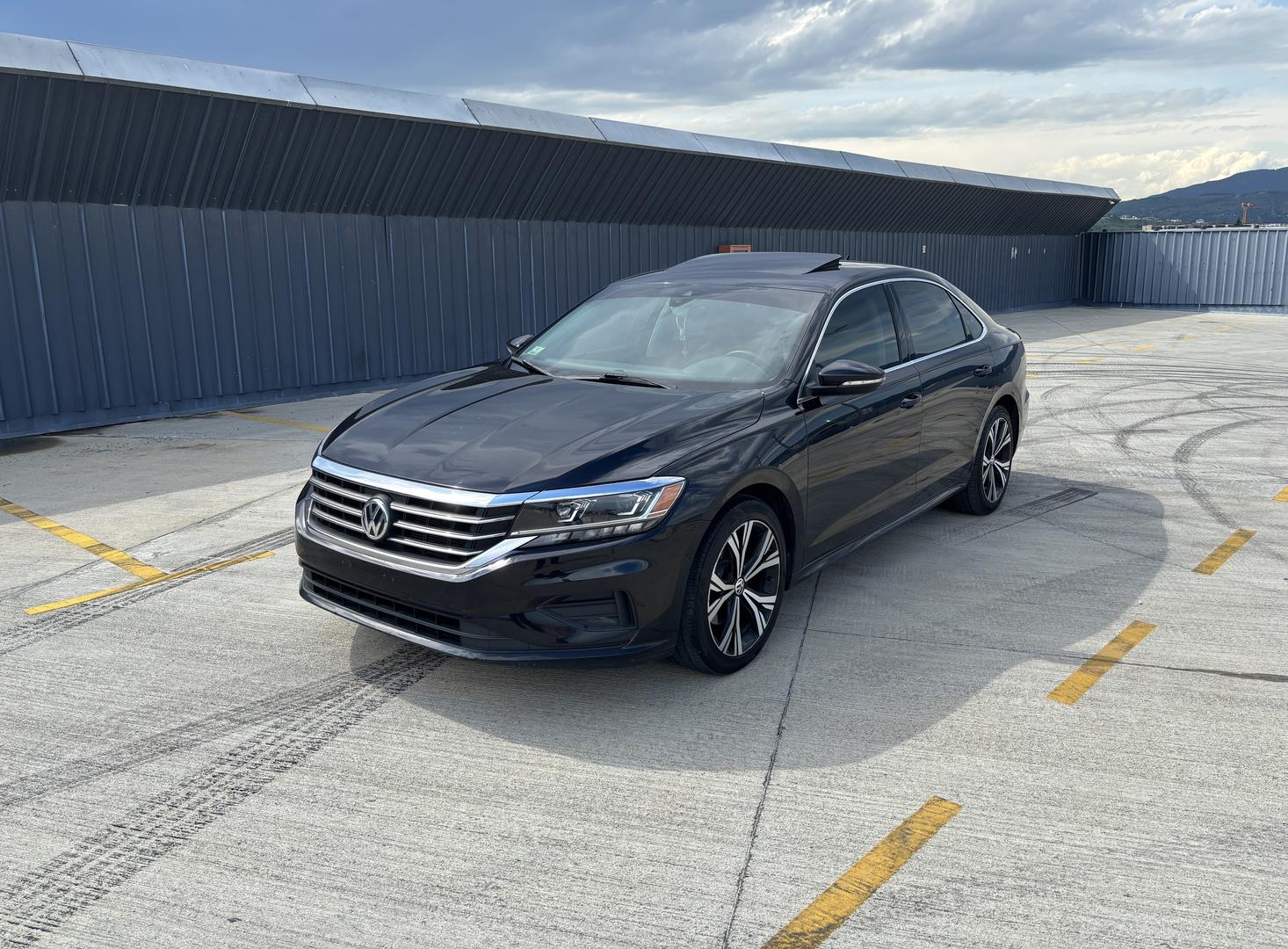 Volkswagen Passat 2022 — photo 2