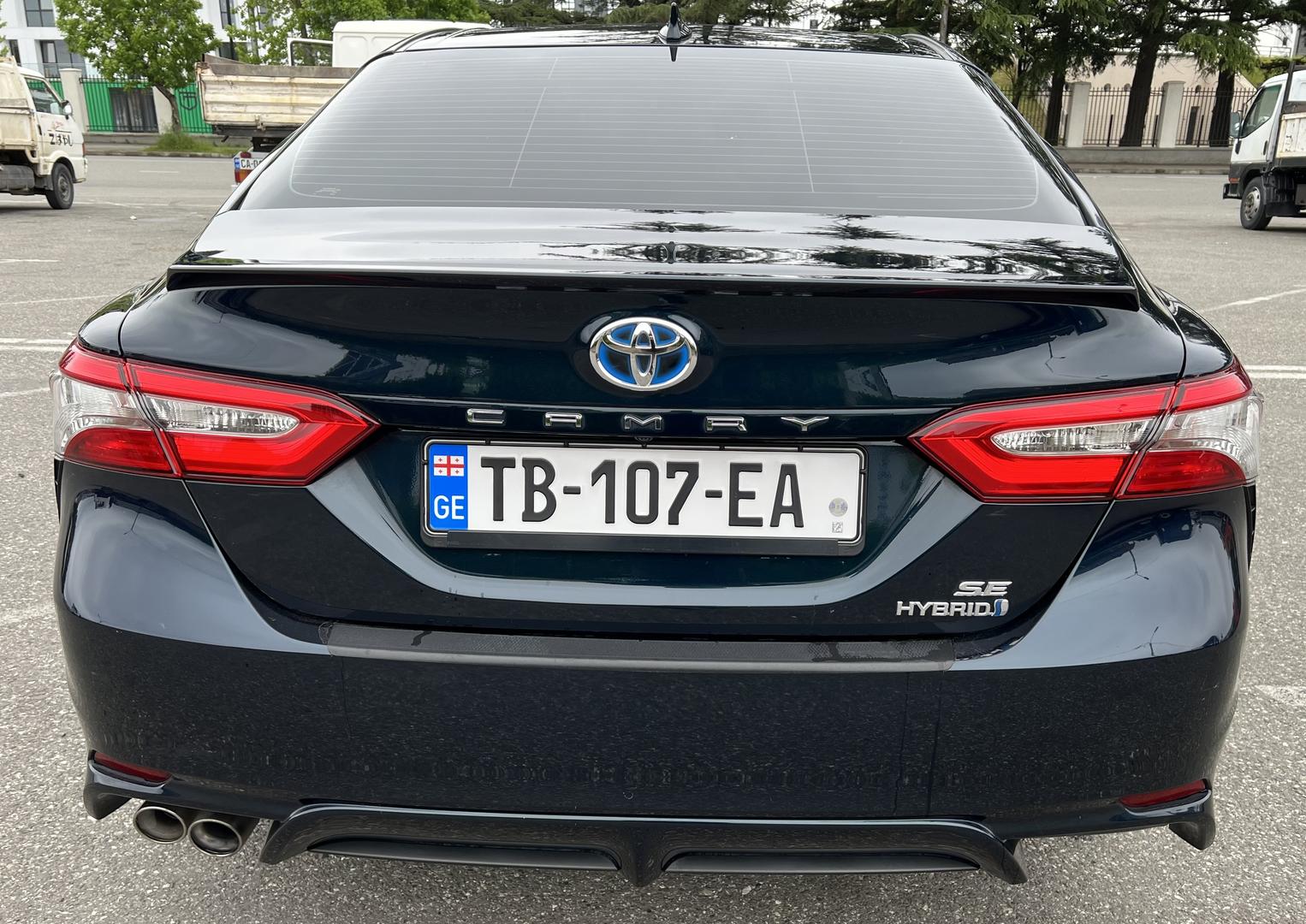 Toyota Camry 2019 — photo 2