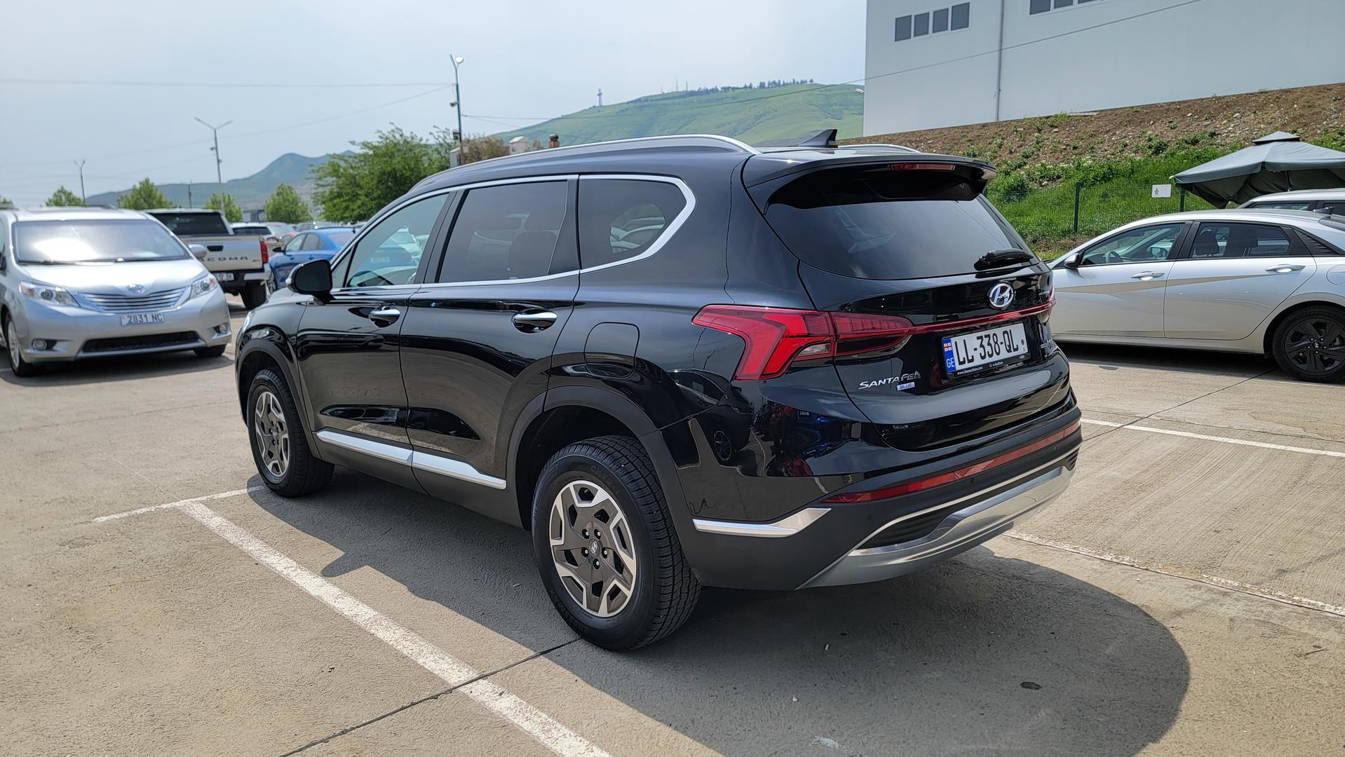 Hyundai Santa Fe 2023 — photo 2