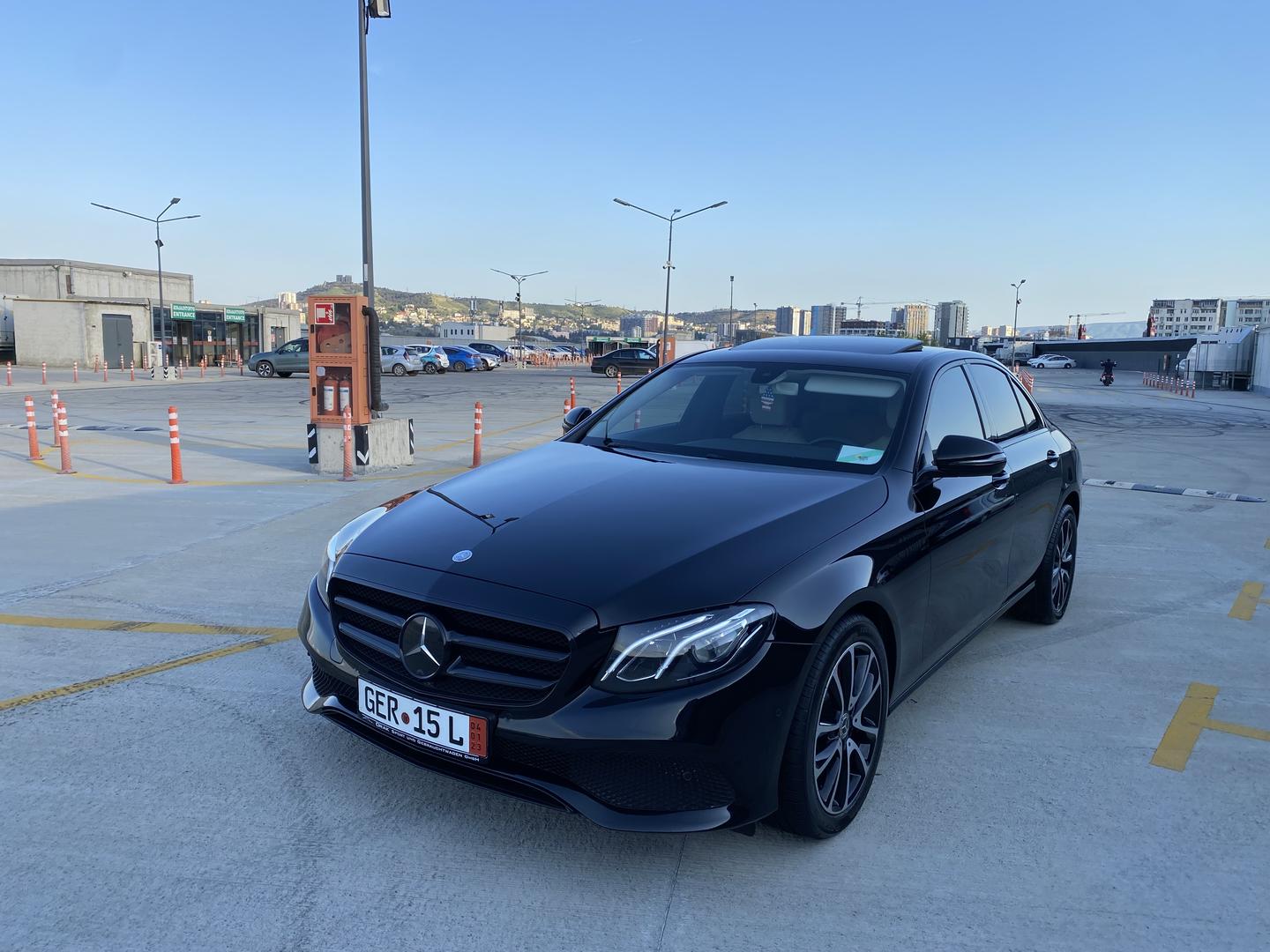 Mercedes-Benz E 220 2016 — photo 2