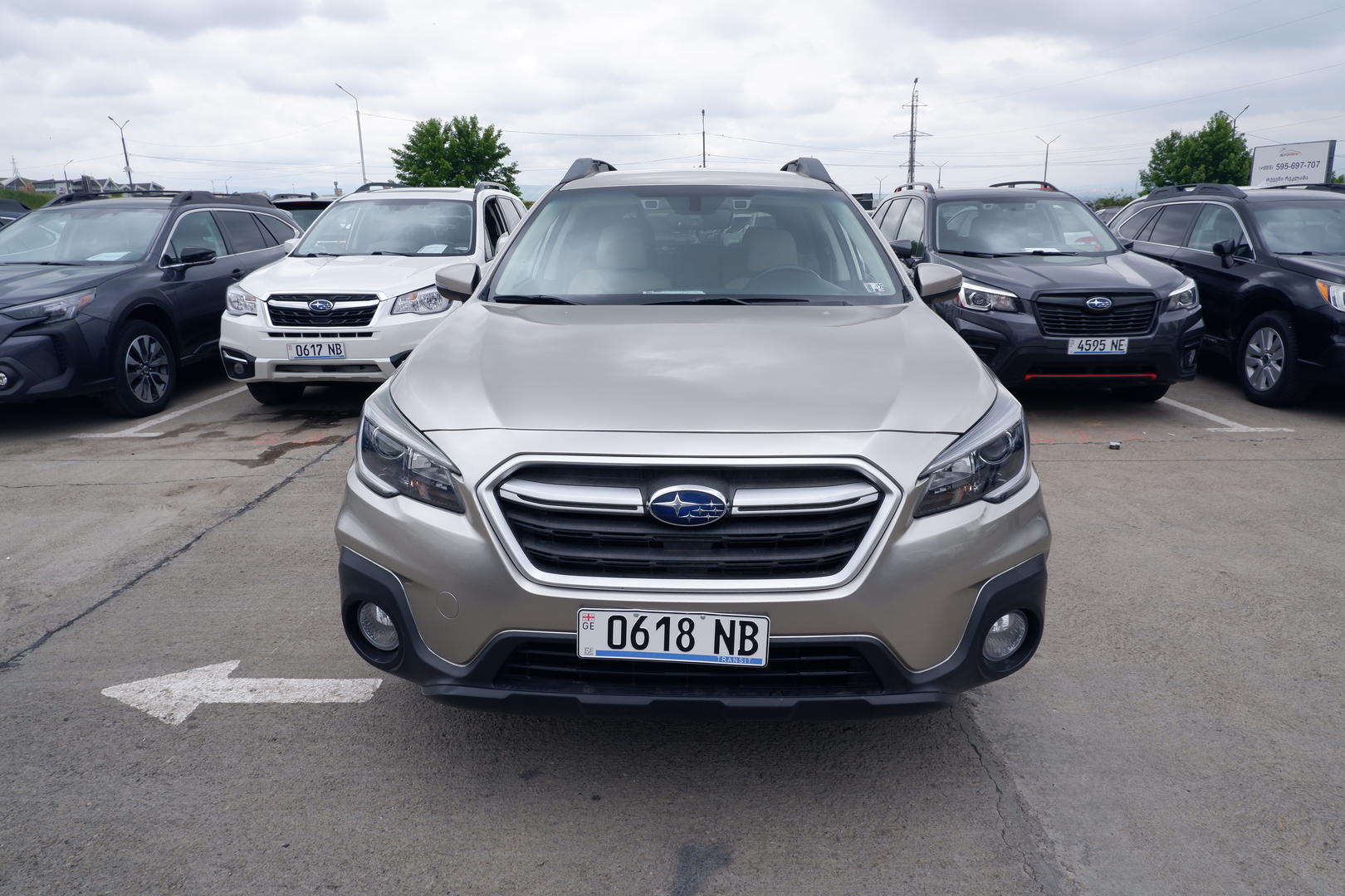 Subaru Outback 2018 — photo 2