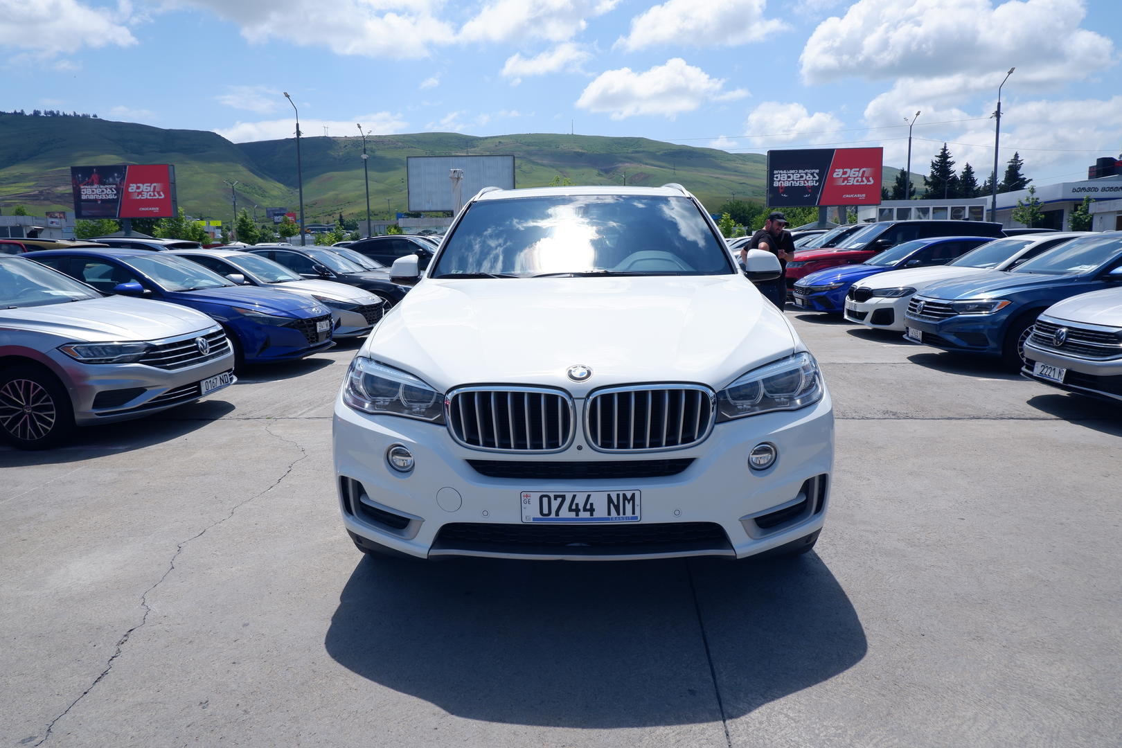 BMW X5 2017 — photo 2