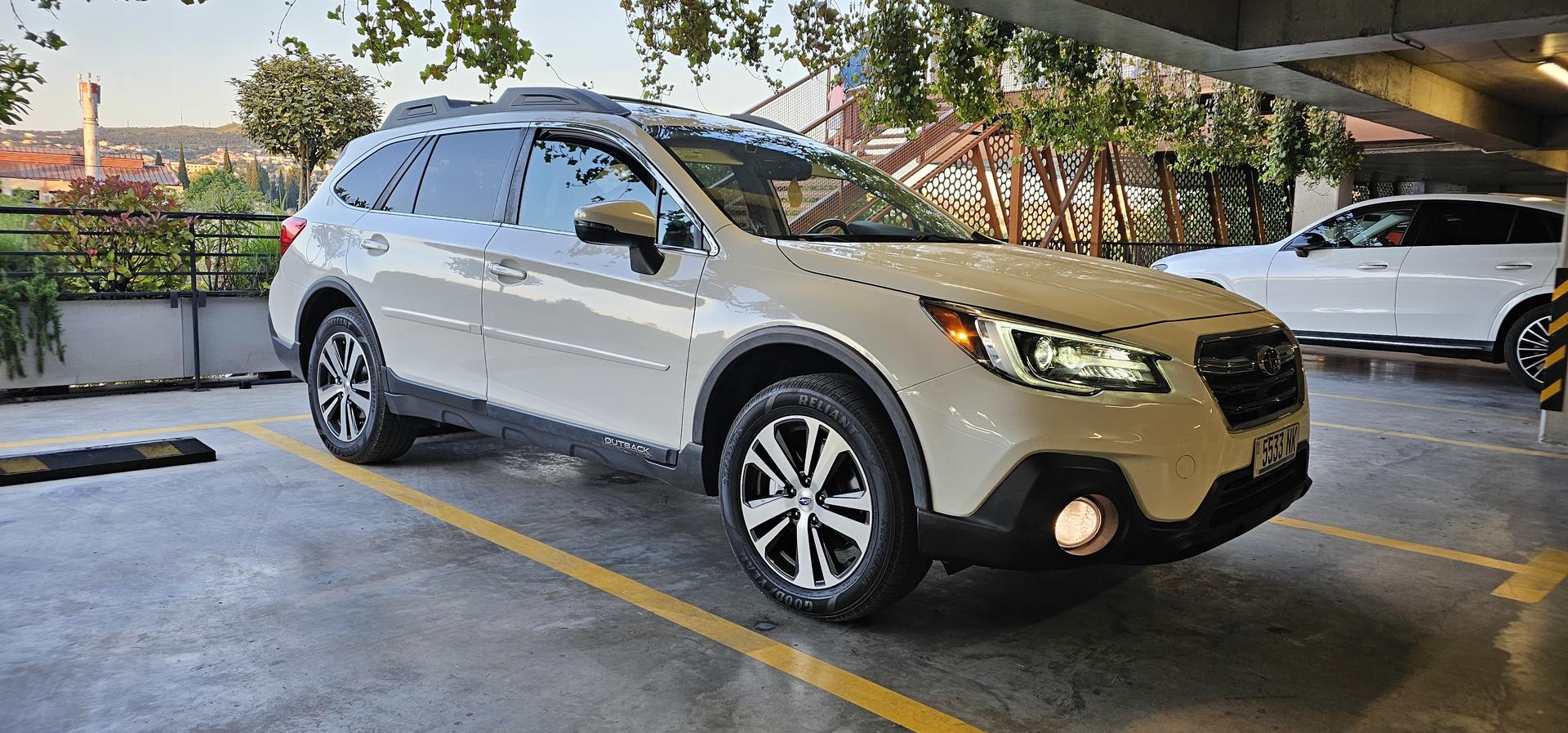 Subaru Outback 2017 — photo 2