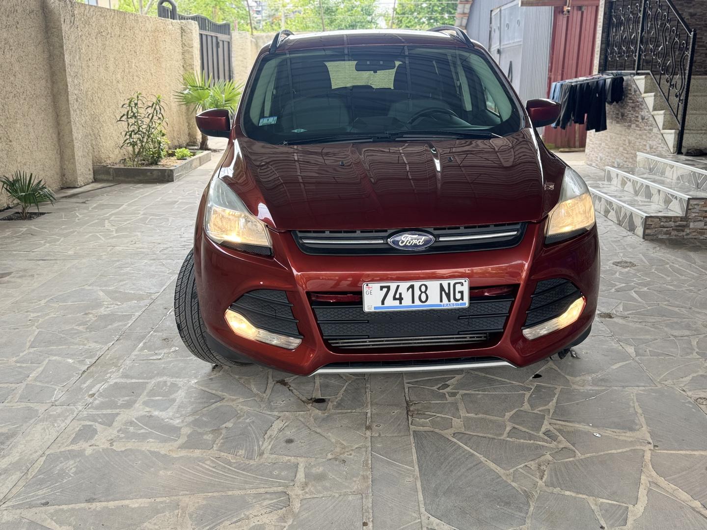 Ford Escape 2015 — photo 2