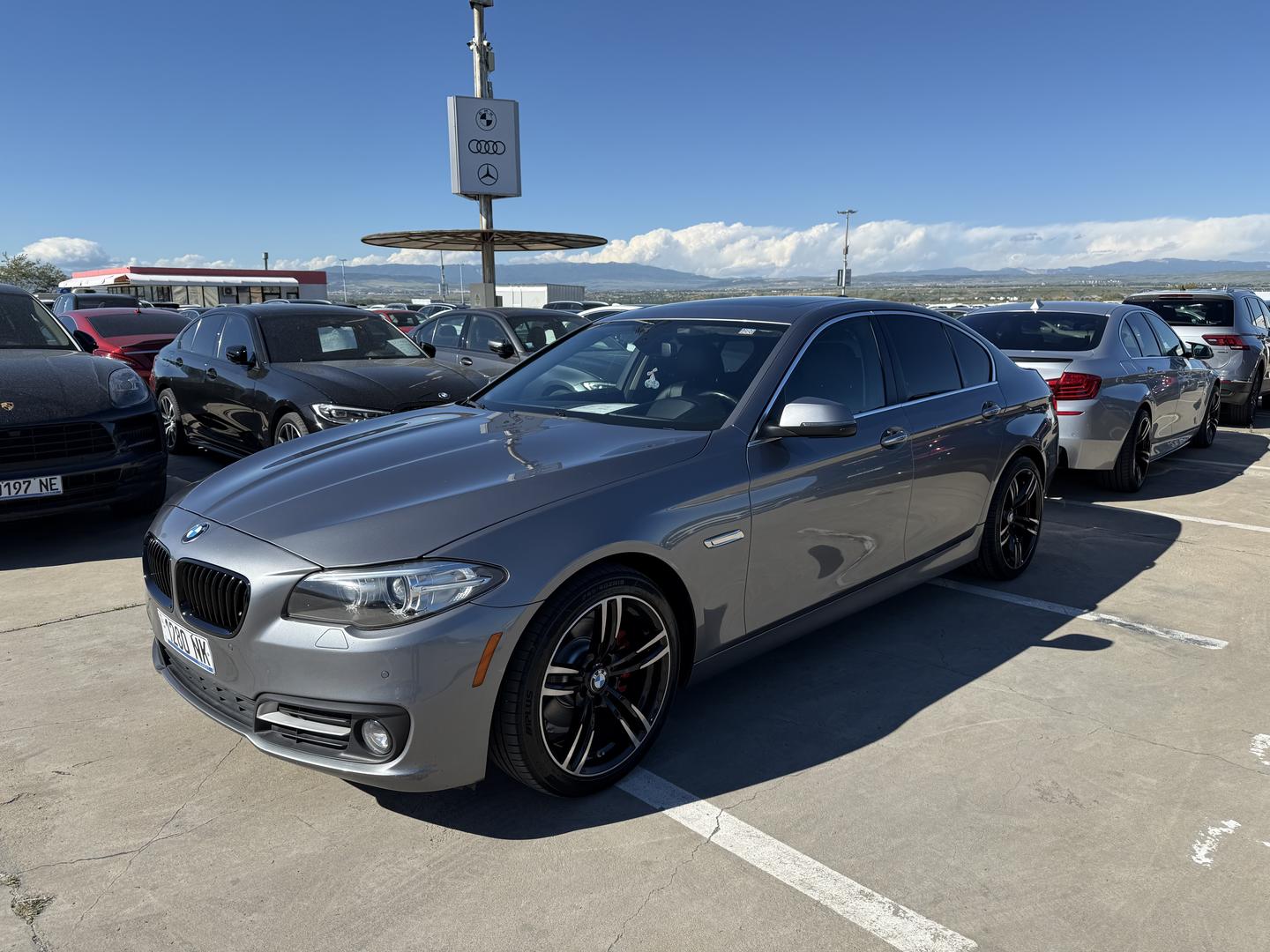BMW 528
