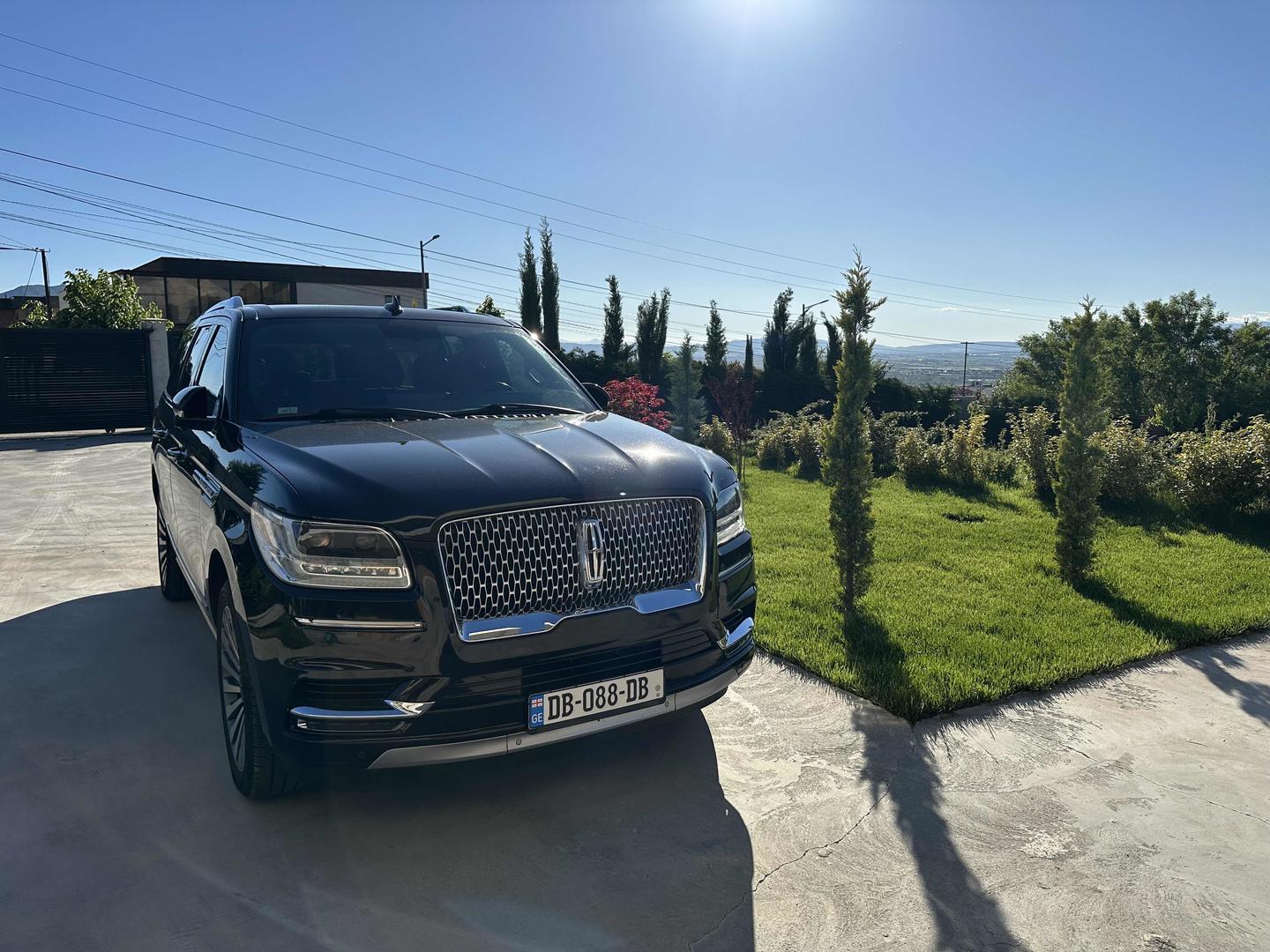Lincoln Navigator 2019 — photo 2