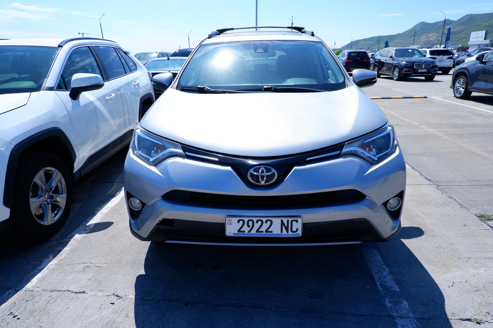 Toyota RAV4 2016 — photo 2