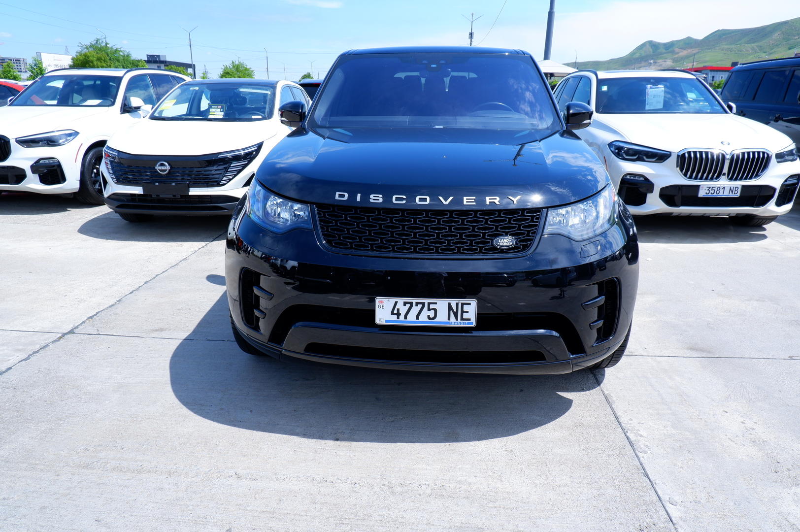 Land Rover Discovery 2017 — photo 2
