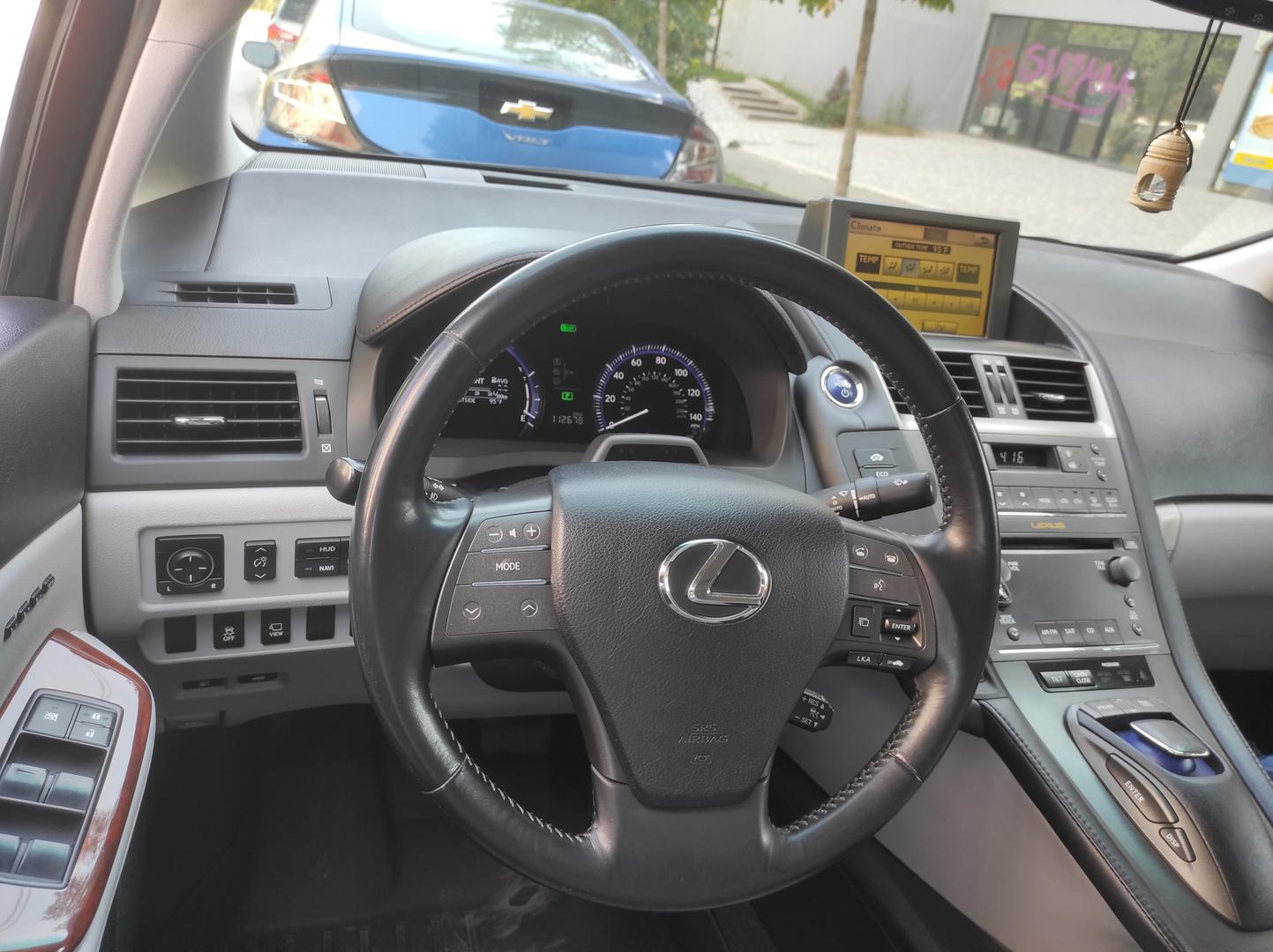 Lexus HS 250h 2010 — photo 2