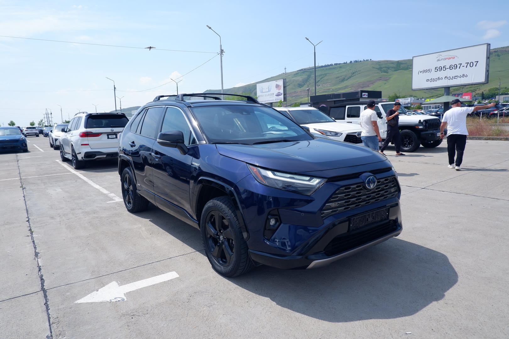 Toyota RAV4 2020 — photo 2