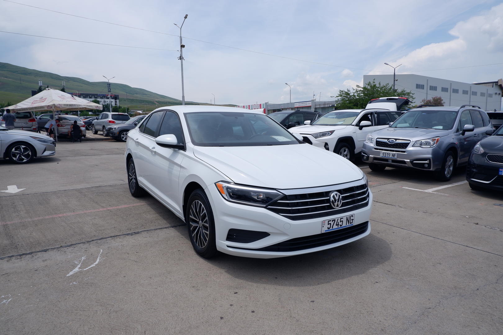 Volkswagen Jetta 2021 — photo 2