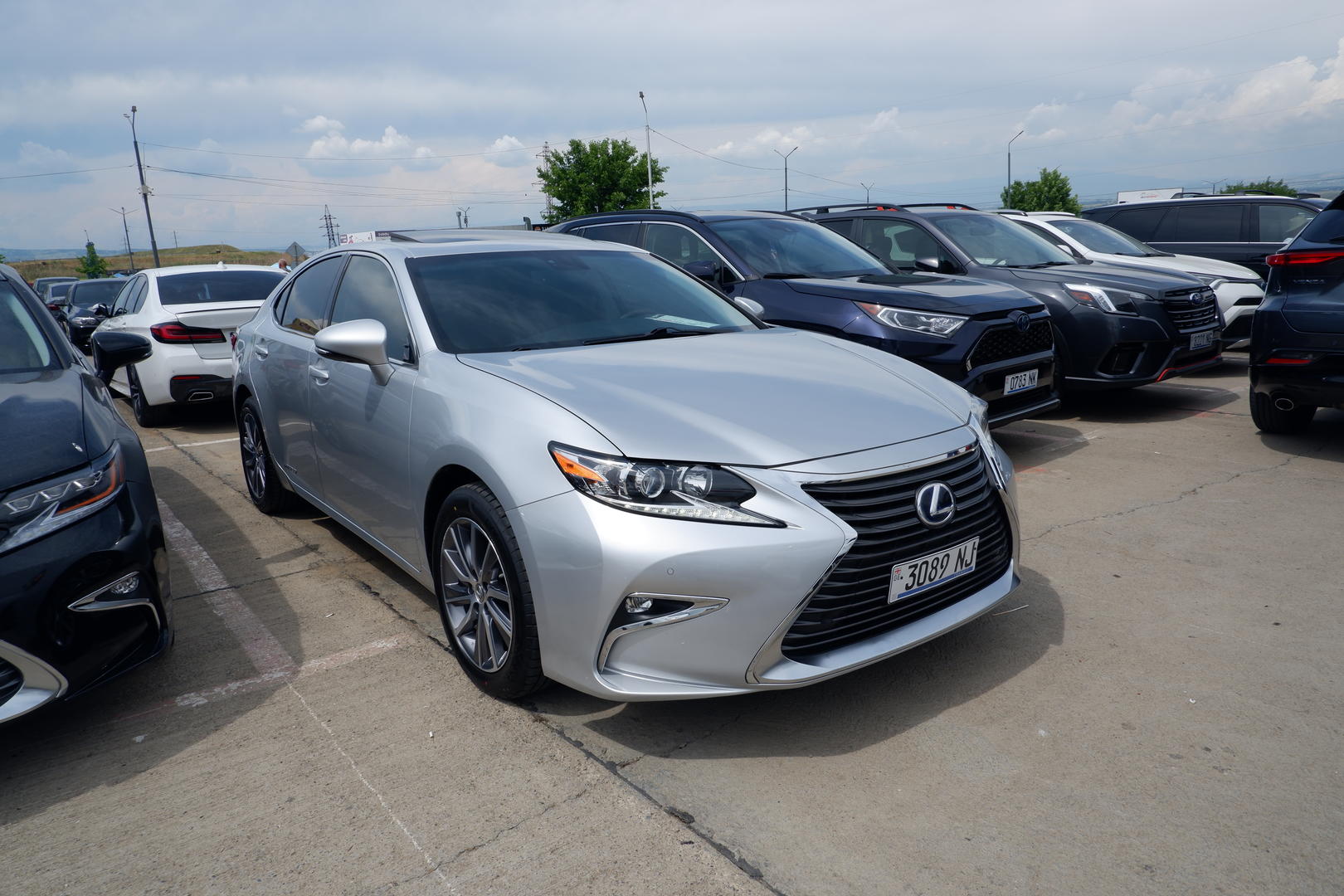 Lexus ES 300 2016 — photo 2