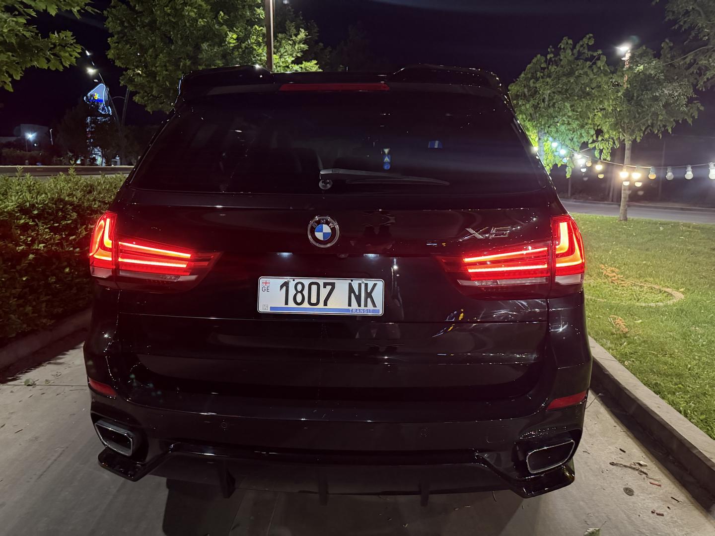 BMW X5 2018 — photo 2