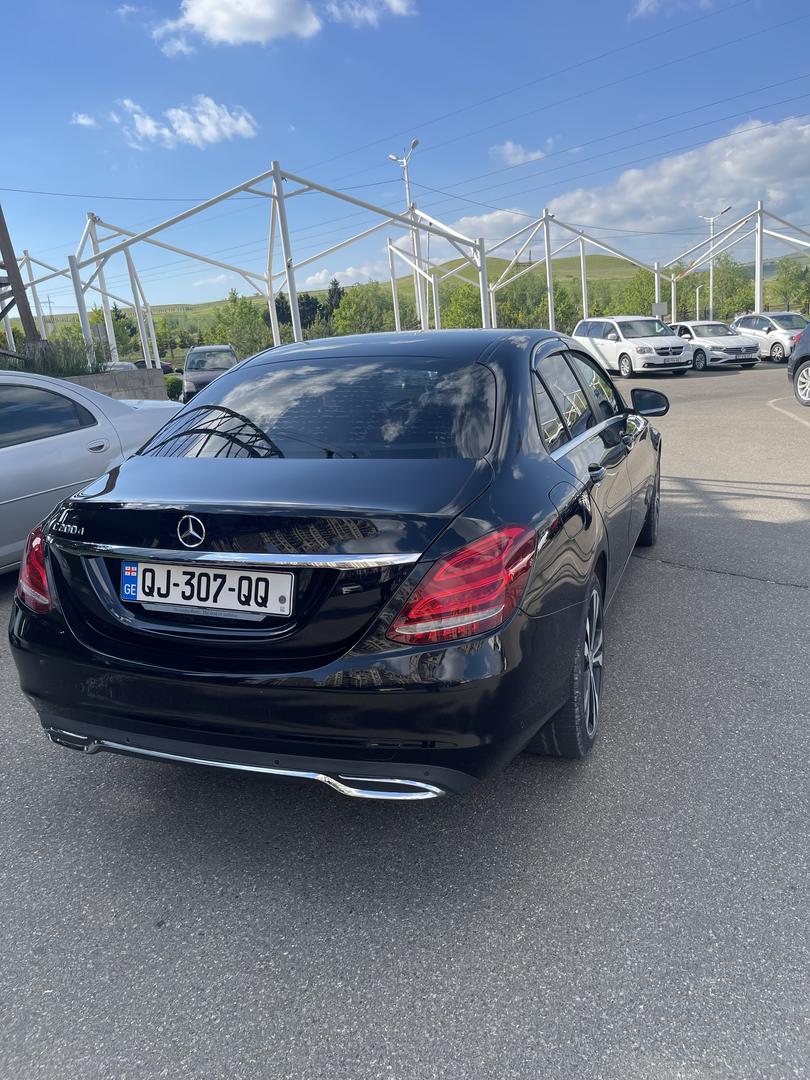 Mercedes-Benz C 200 2015 — photo 2