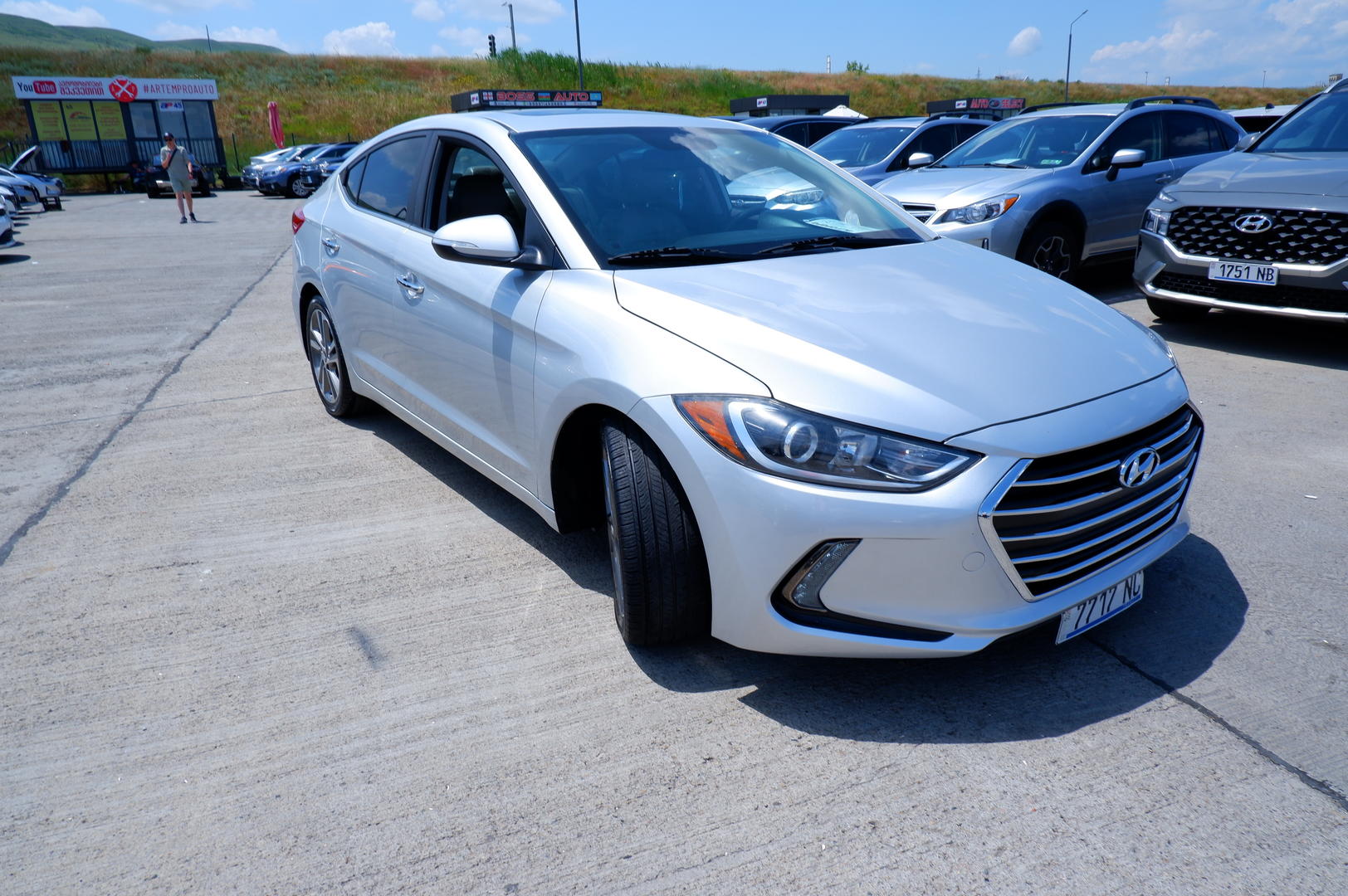 Hyundai Elantra 2016 — photo 2