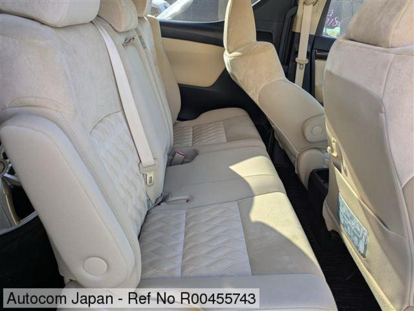 Toyota Vellfire 2019 — photo 2