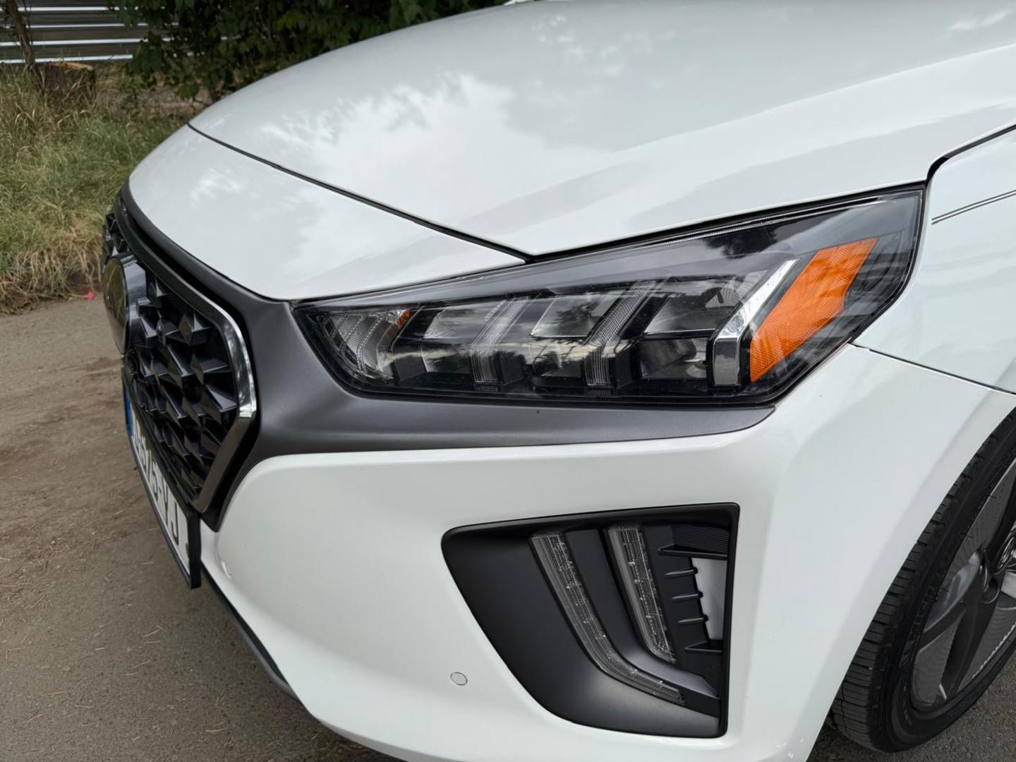 Hyundai Ioniq 2020 — photo 2