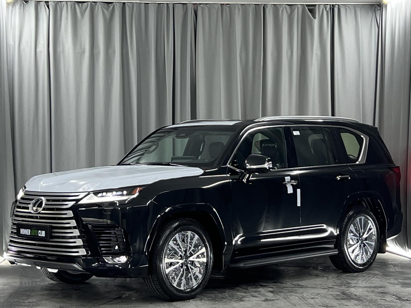 Lexus LX 500